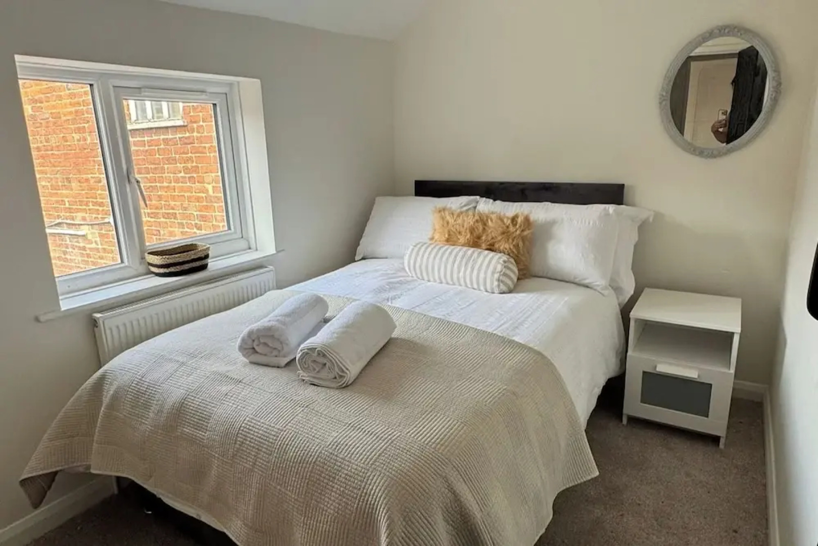 Charming Middlewich House - Sleeps 4