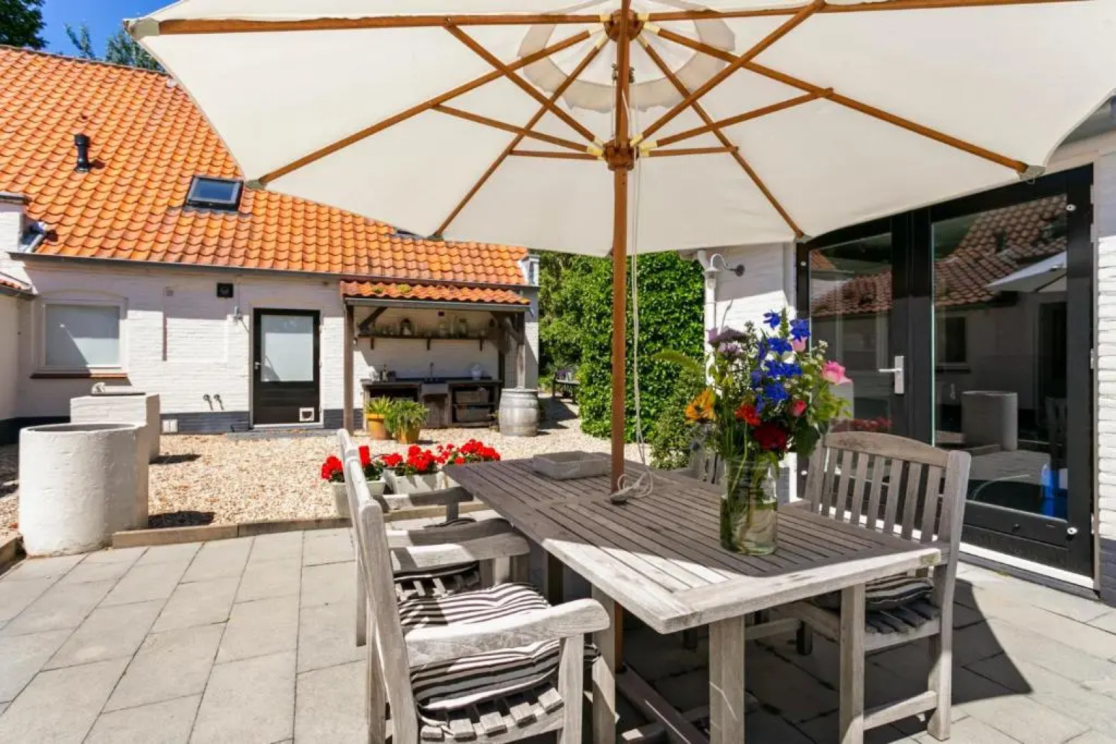 Holiday home Dijkstelweg 30 - Ouddorp with terrace and very big garden, near the beach and dunes - not for companies