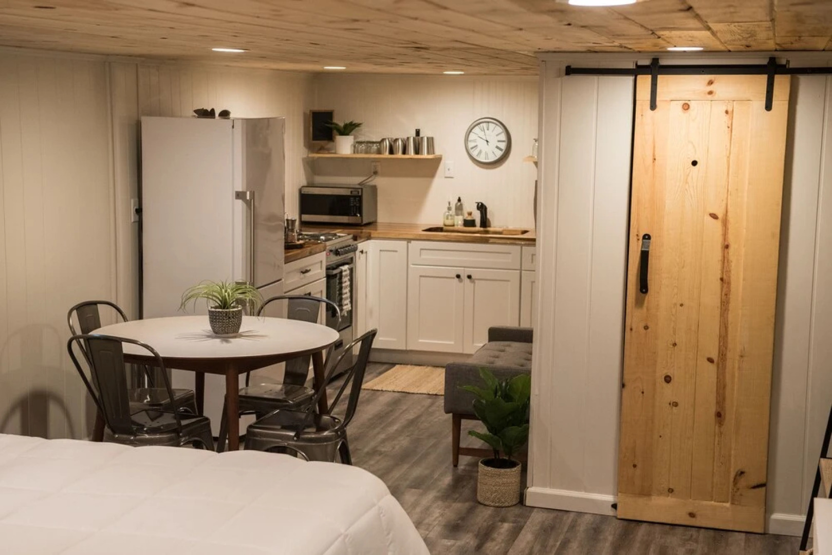 Carriage House Motor Inn