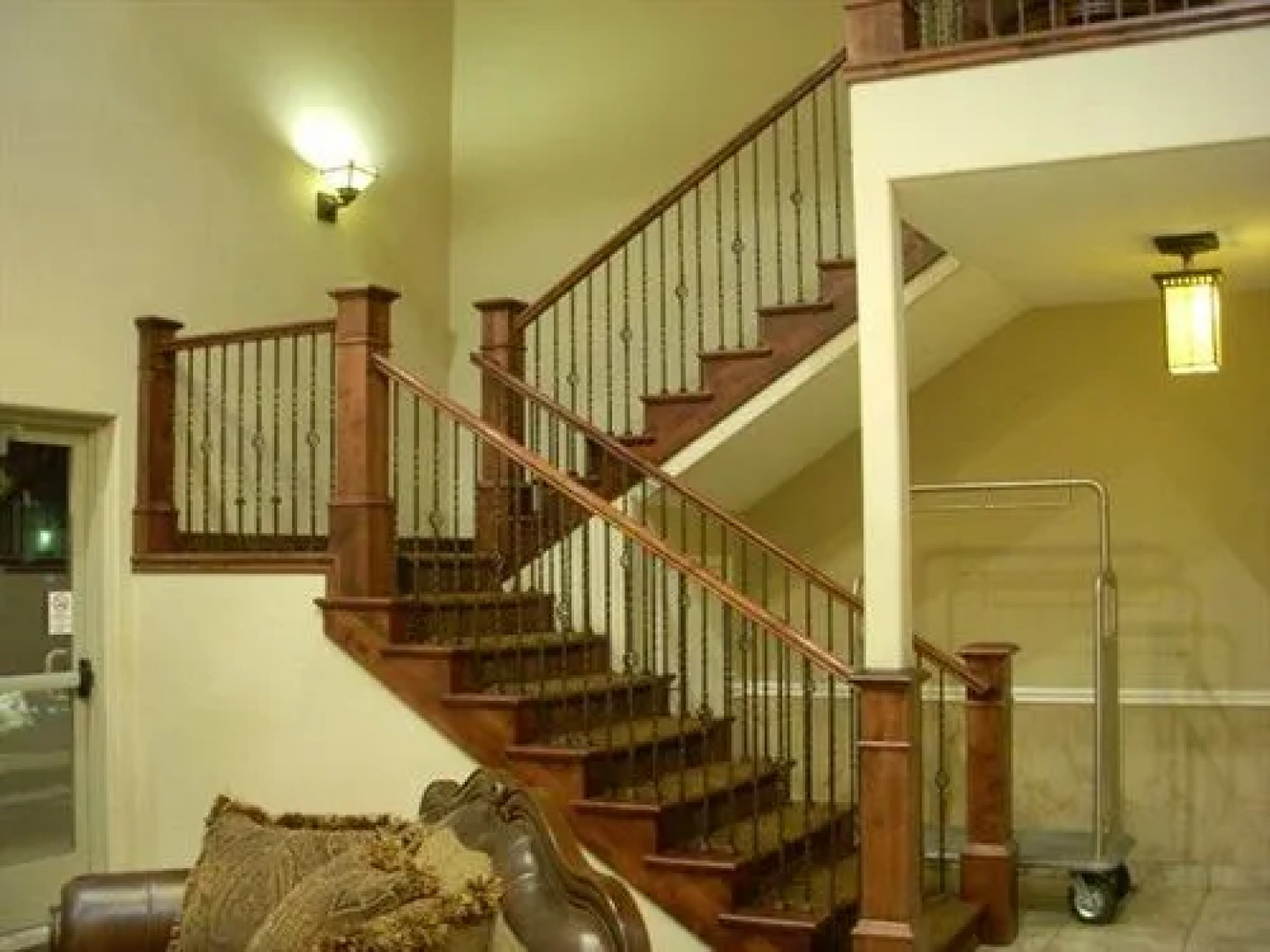 Landmark Inn and Suites