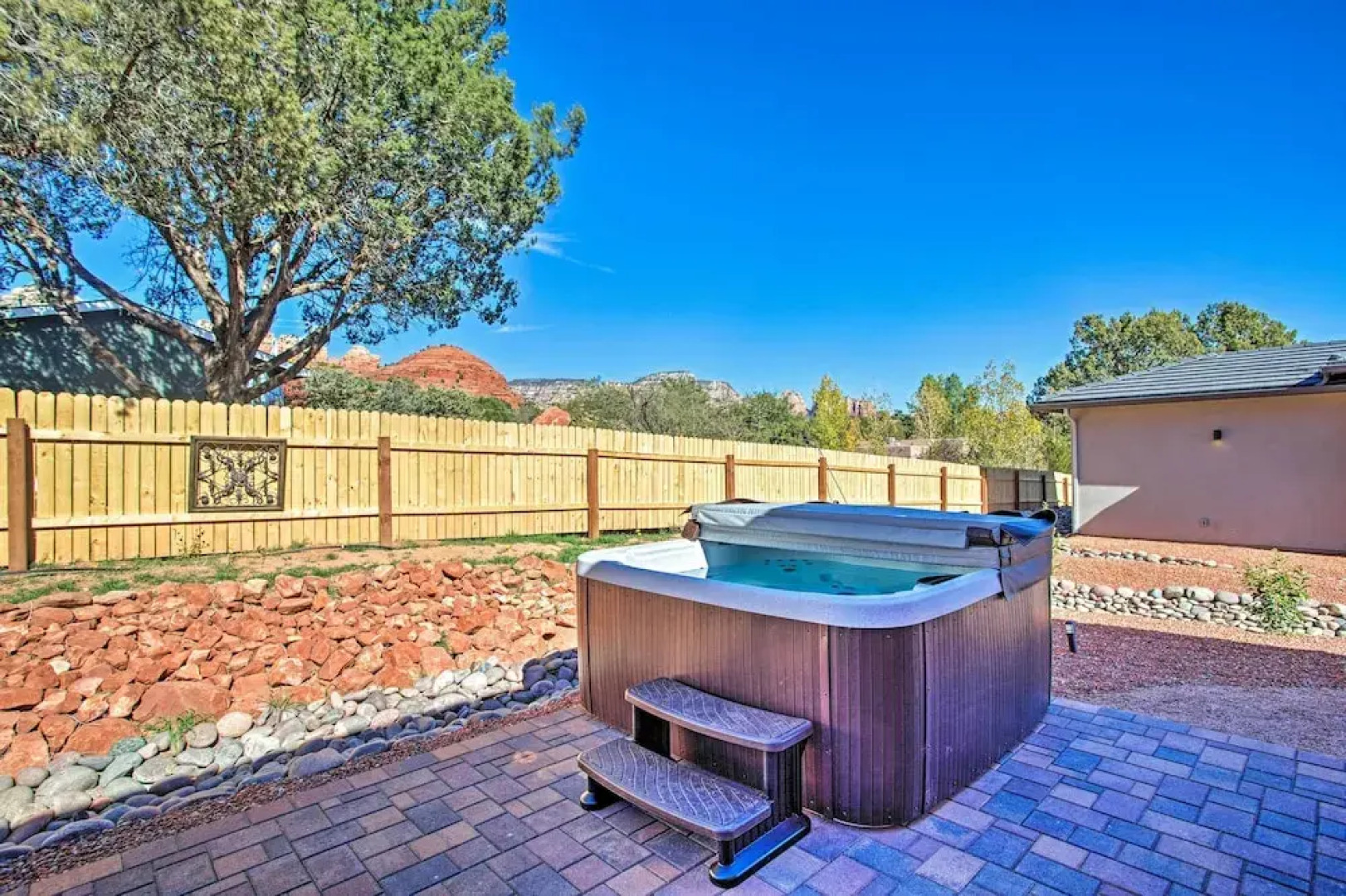 Tranquil Sedona Home With Fireplace & Hot Tub!
