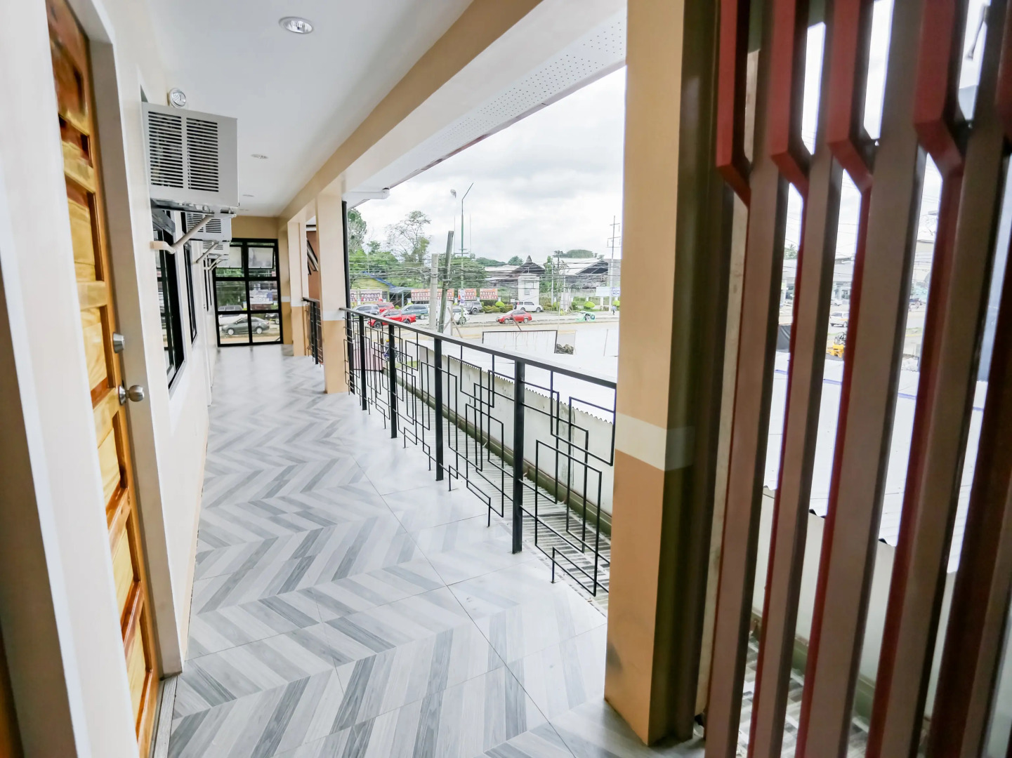 Jrja Suites by OYO Rooms