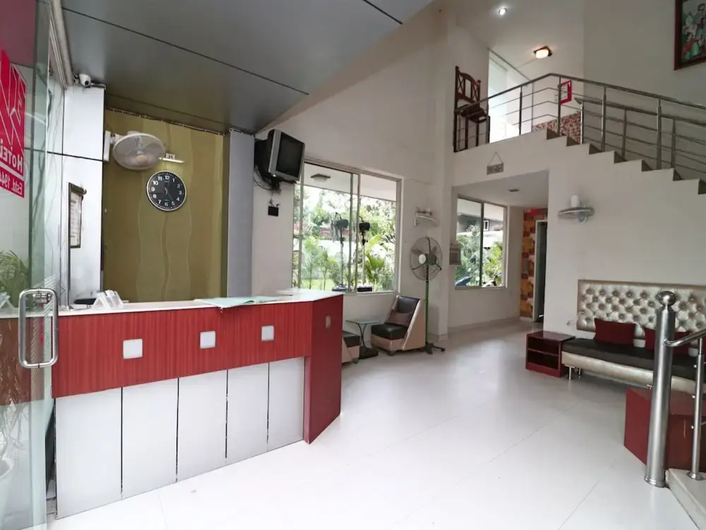 OYO 5189 Hotel East Lite