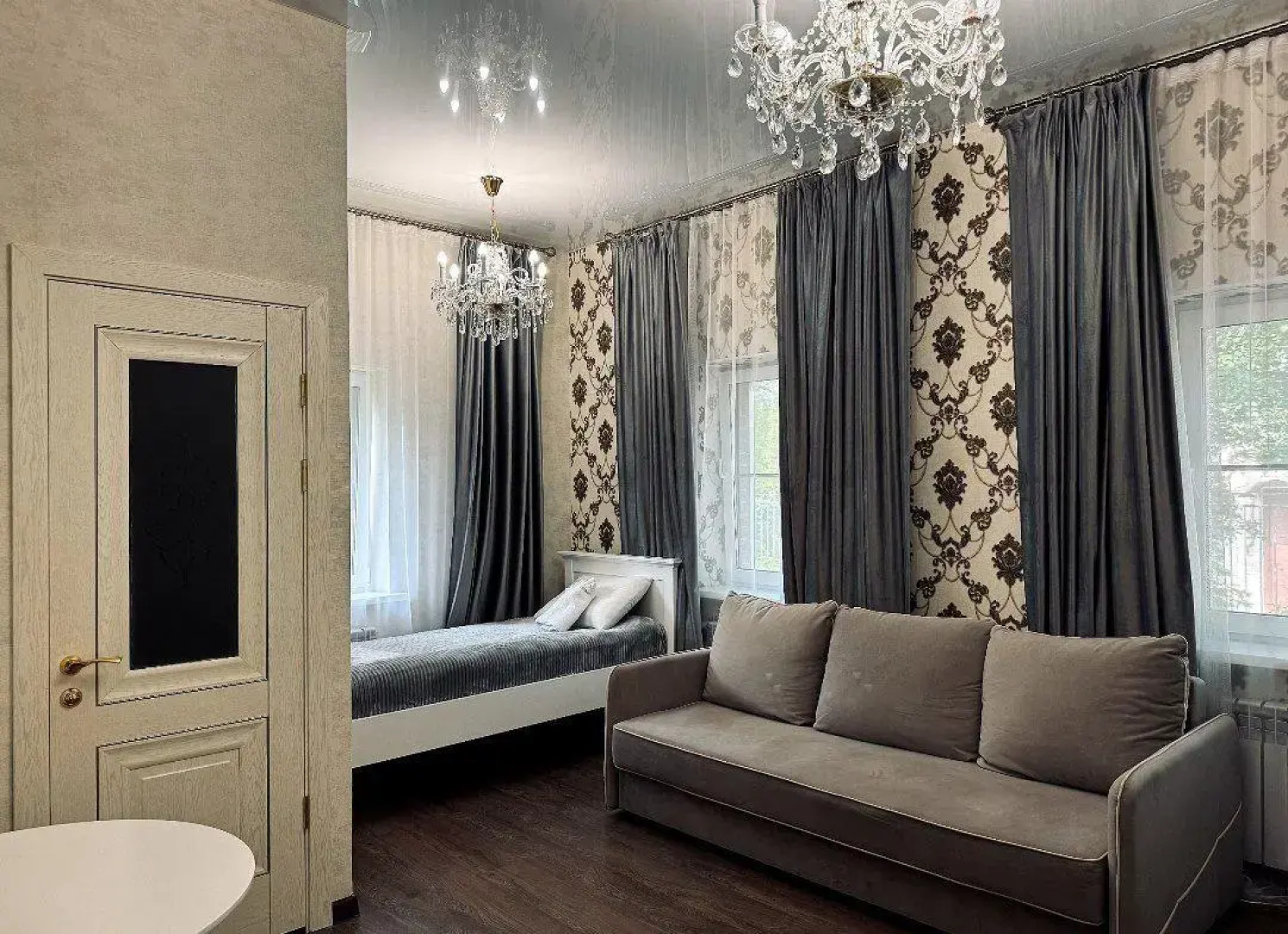 Уманский дом Семь Башен