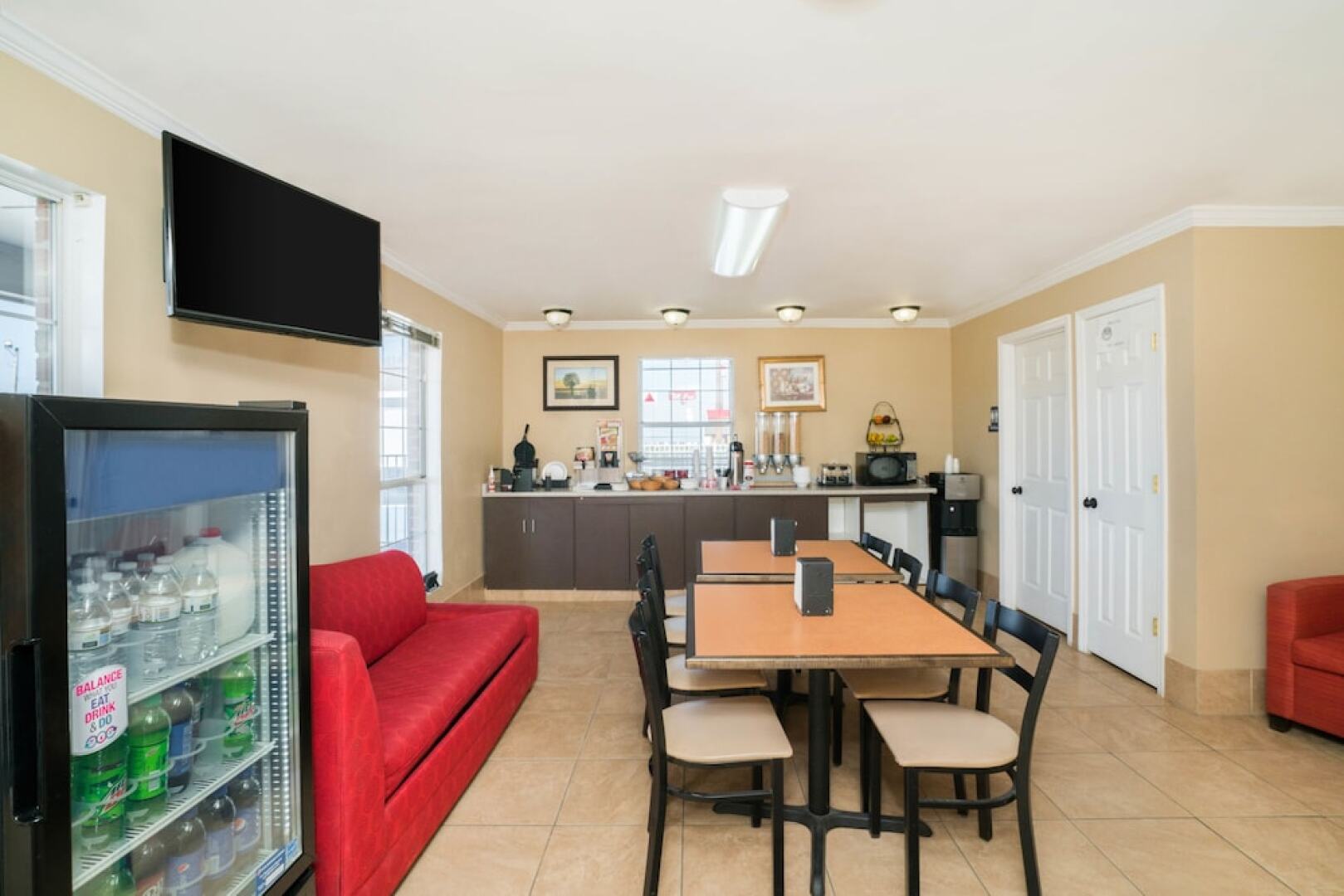 Travelodge by Wyndham Santee (Formerly Rodeway Inn Santee)