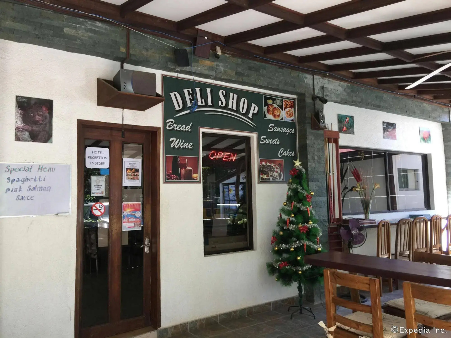 TipTop Hotel, Resto and Delishop