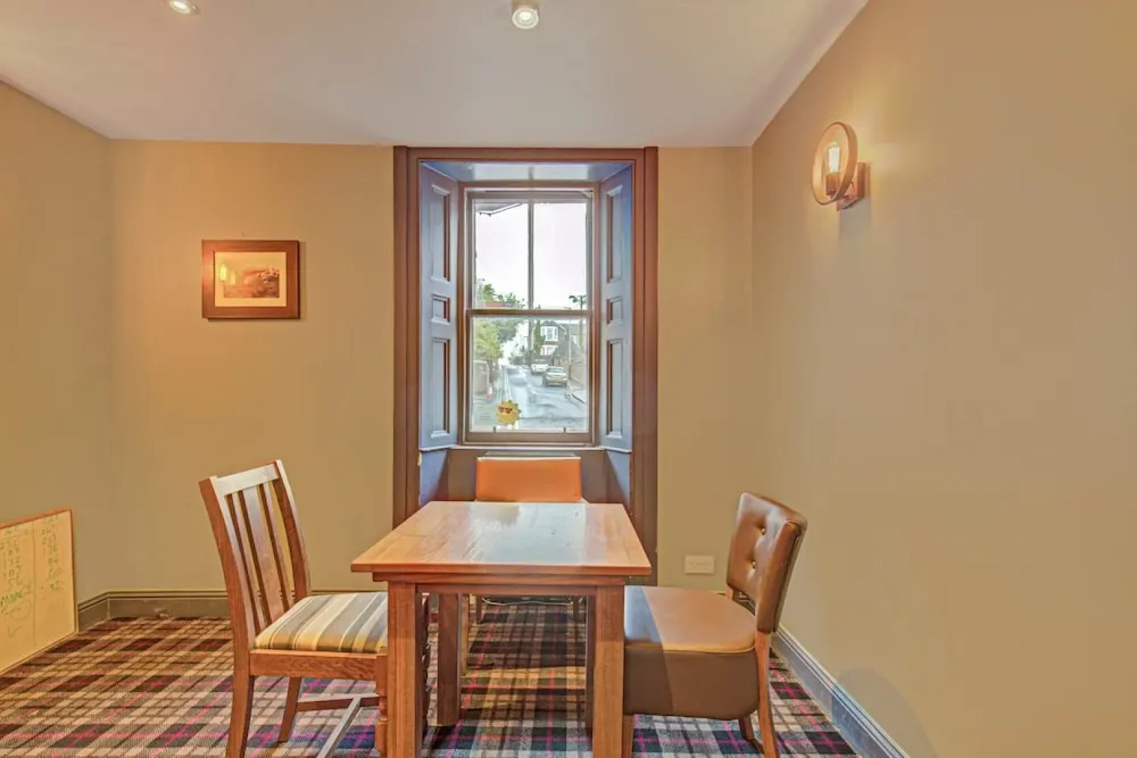 The Kinloch Arms Hotel