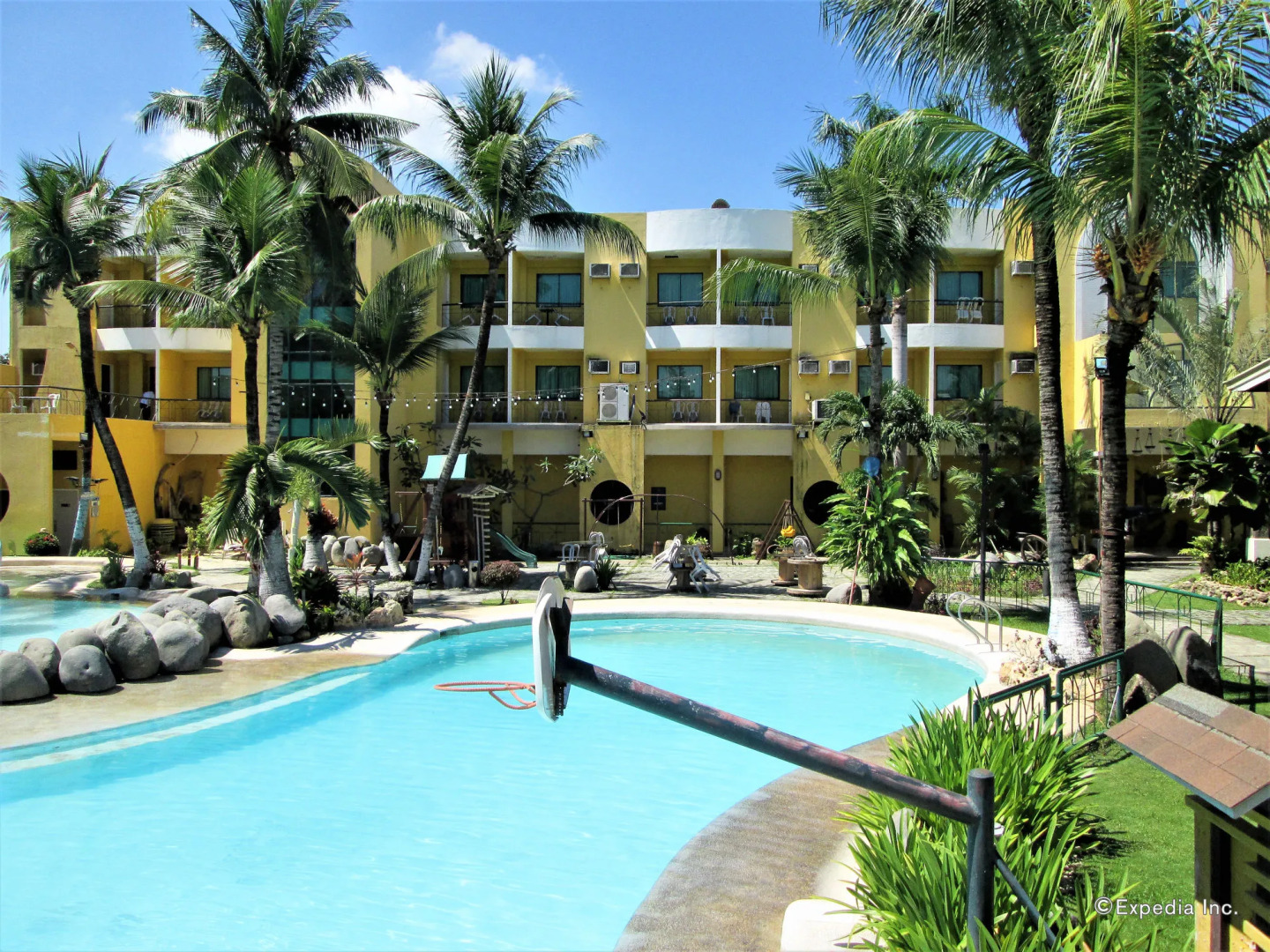 Country Village Hotel