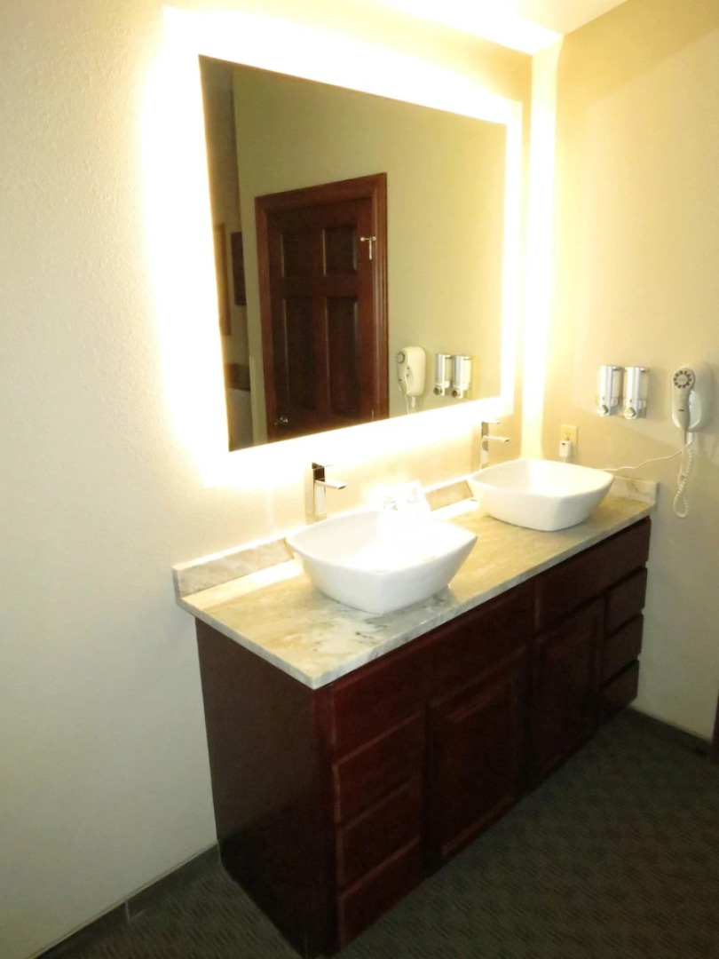 Edgewater Hotel and Suites