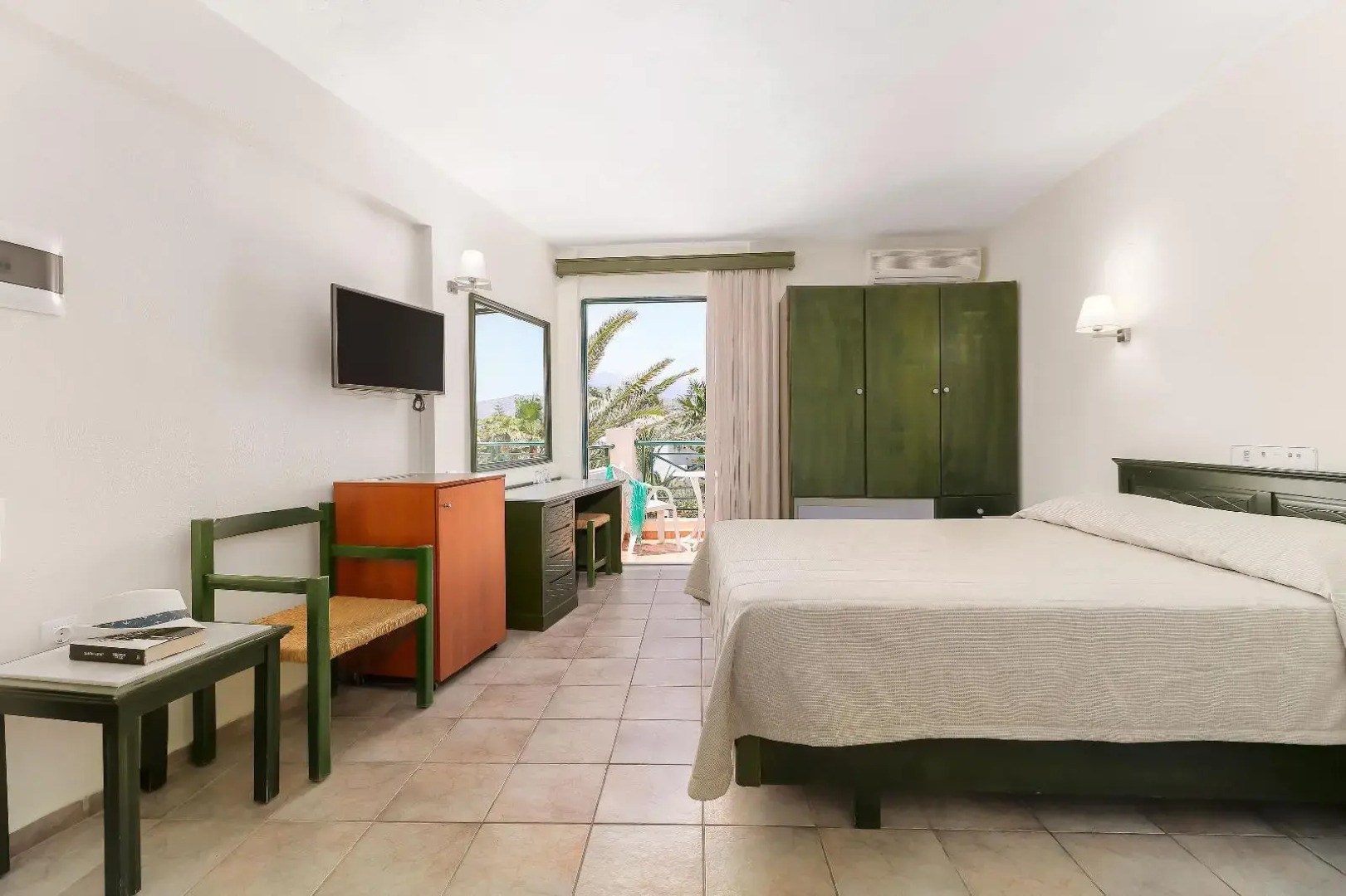 Kournas Village Beach Hotel