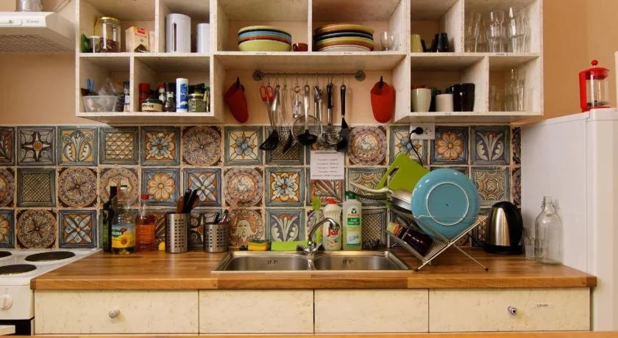 Falling Lakes Hostel