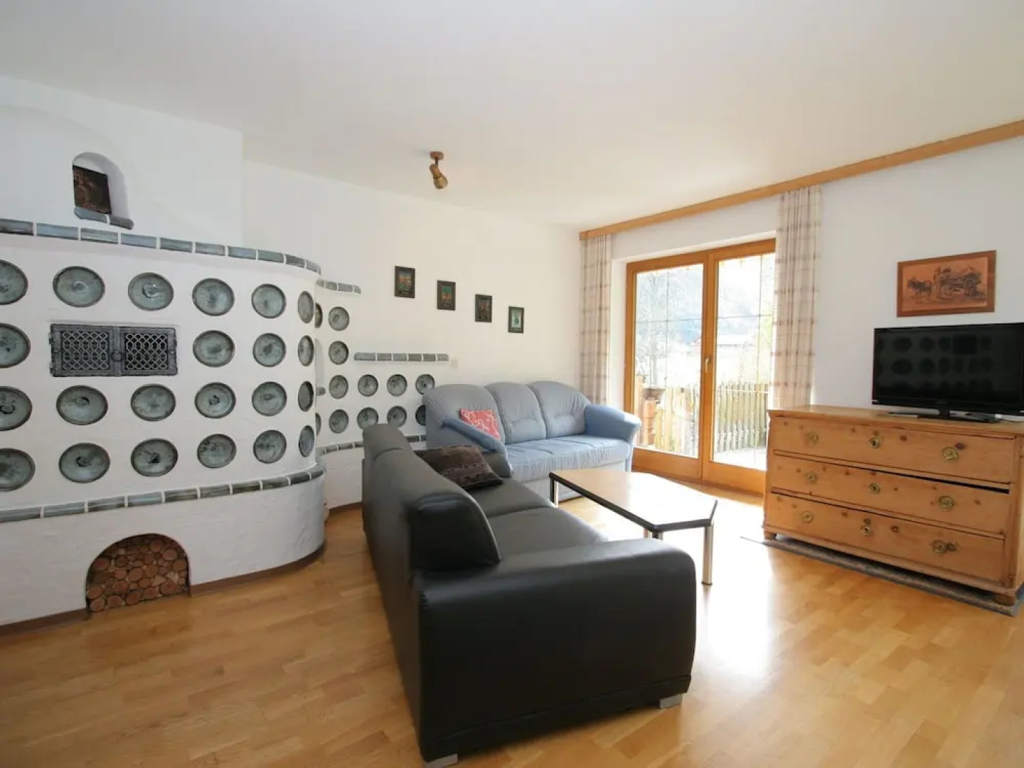 Sunlit Apartment near Ski Area in Schladming