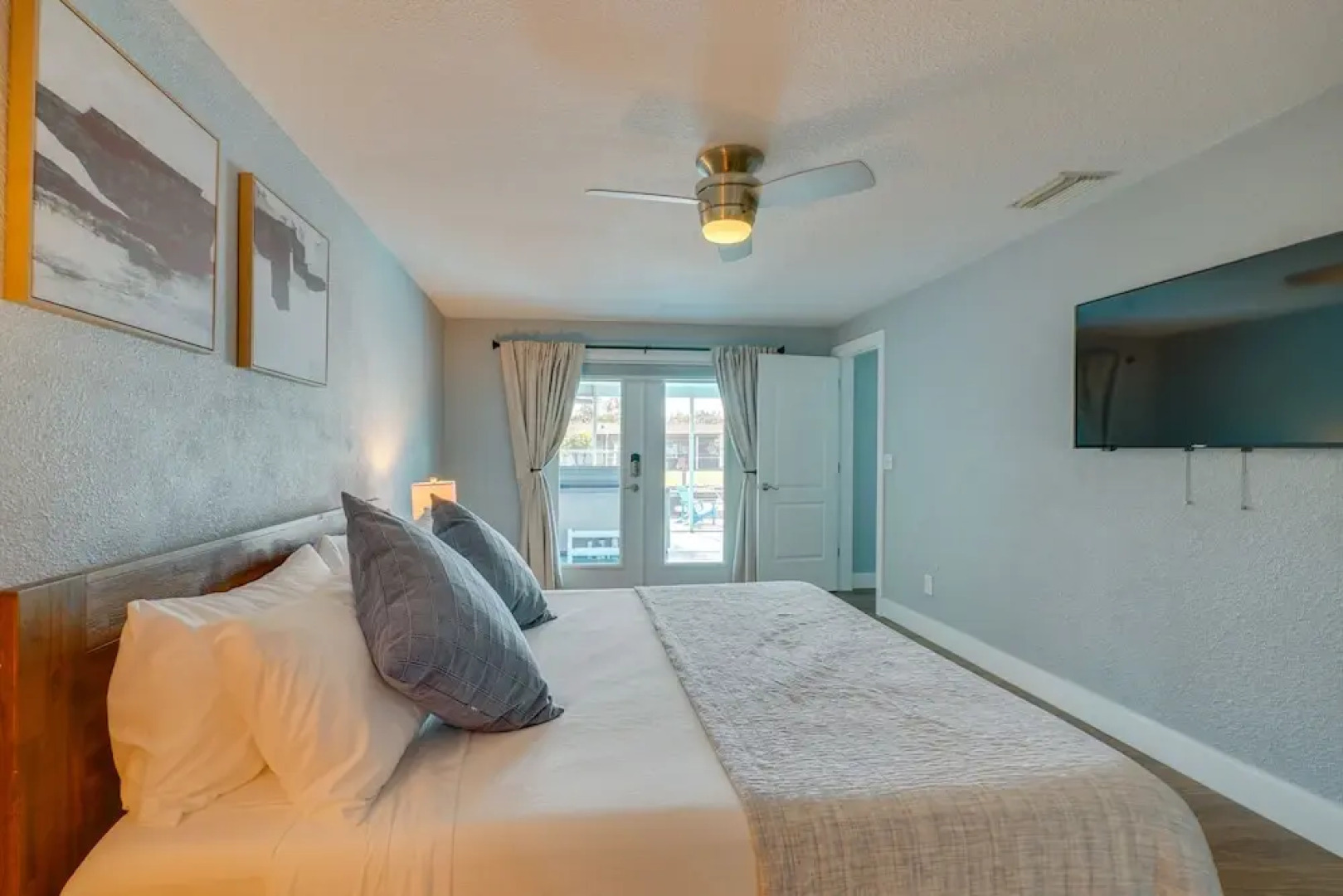 North Fort Myers Home w/ Hot Tub & Boat Dock