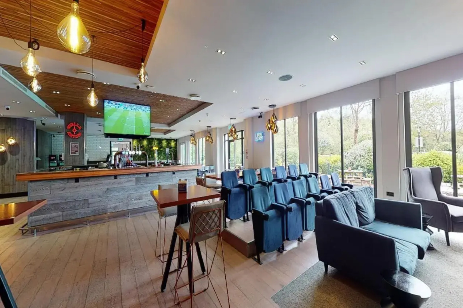 Village Hotel St David'S, Nr Chester