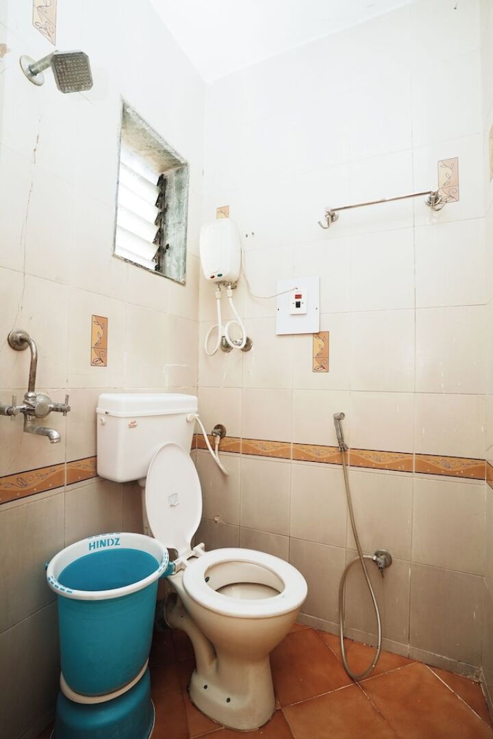 Della Conforts by OYO Rooms