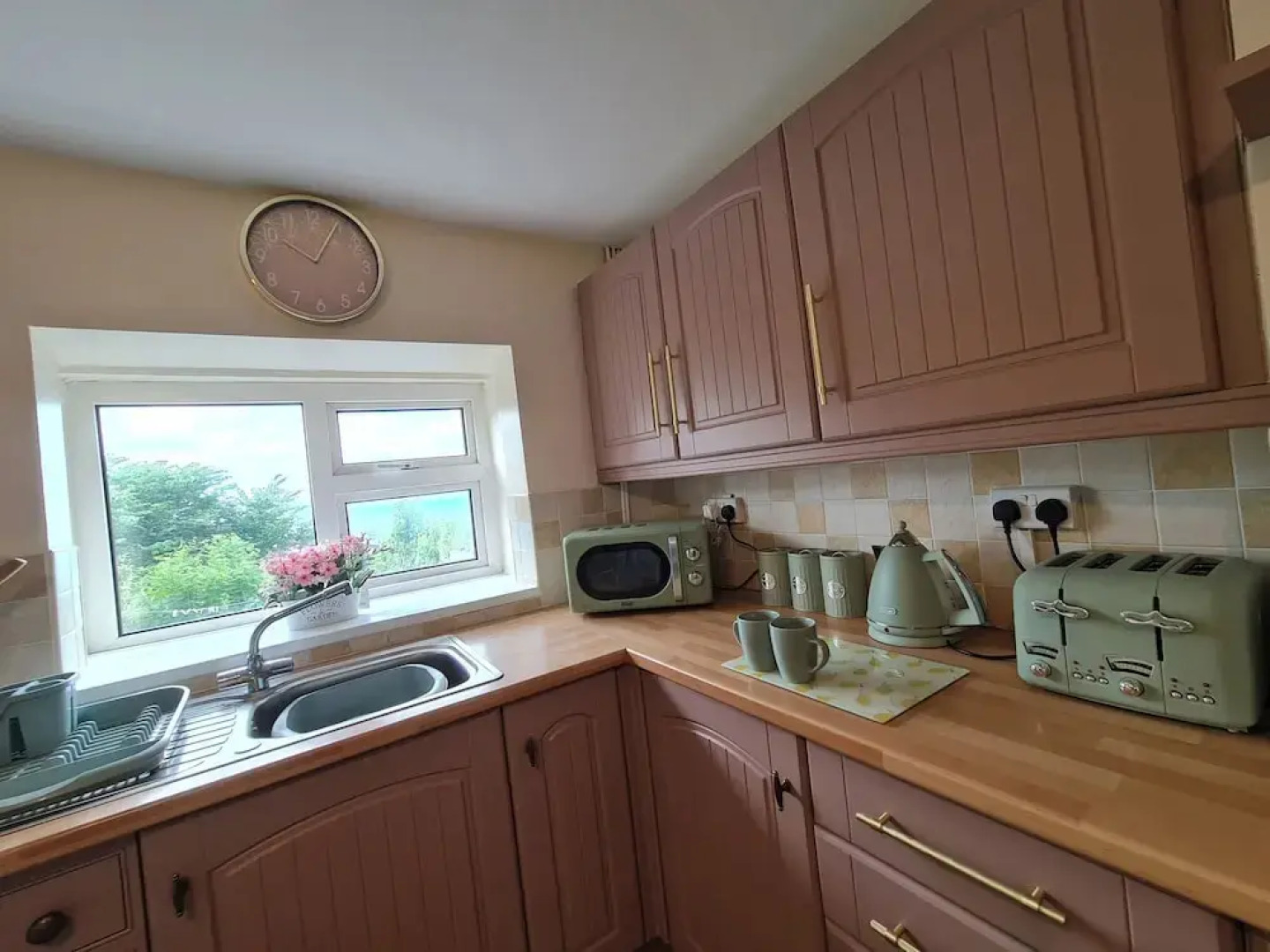 Sea View Cottage Near Snowdon & Coastal Trails