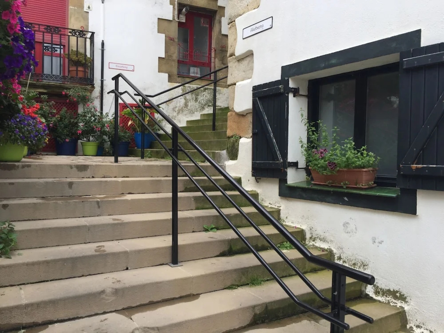 BILBAO BY THE SEA 2 Apart by Aston&Wolf