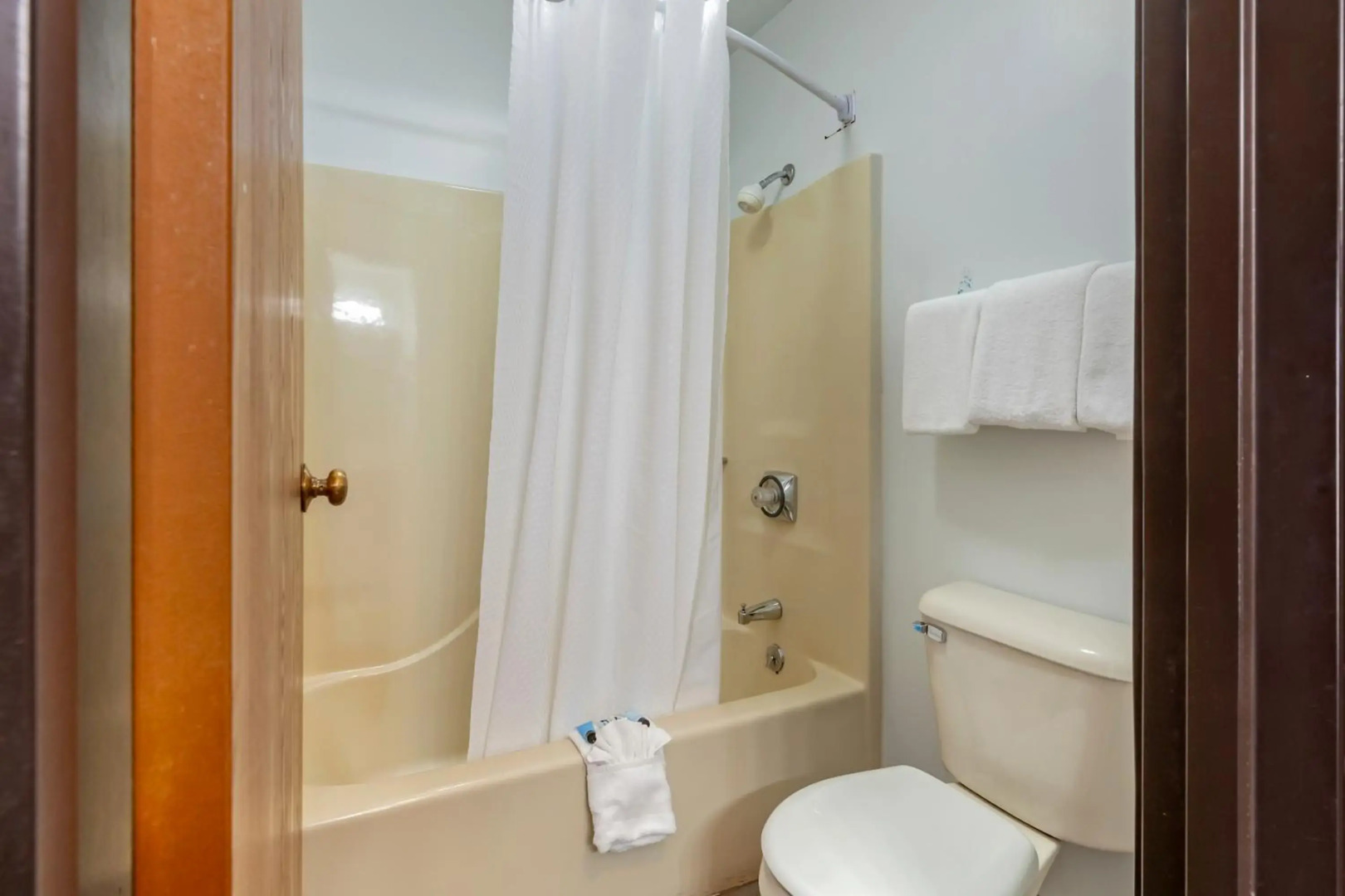 Polynesian Hotel & Suites Wisconsin Dells/Lake Delton