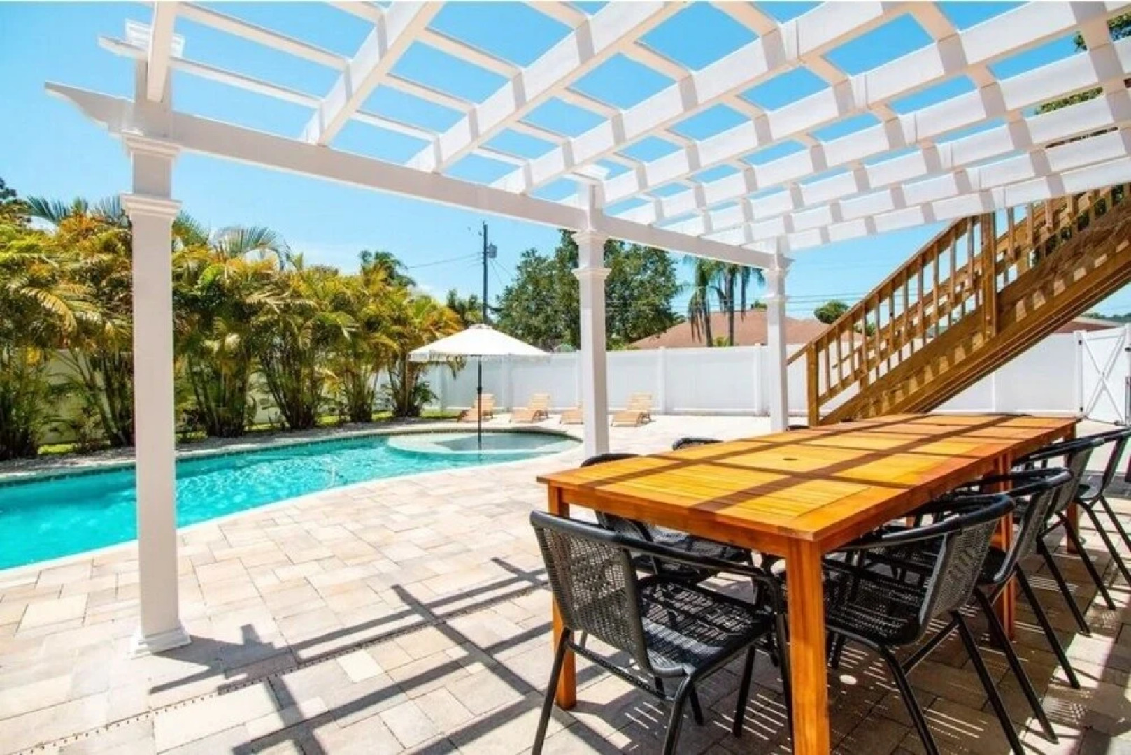 Family-friendly Pool Paradise Near Beaches 4 Bedroom Home