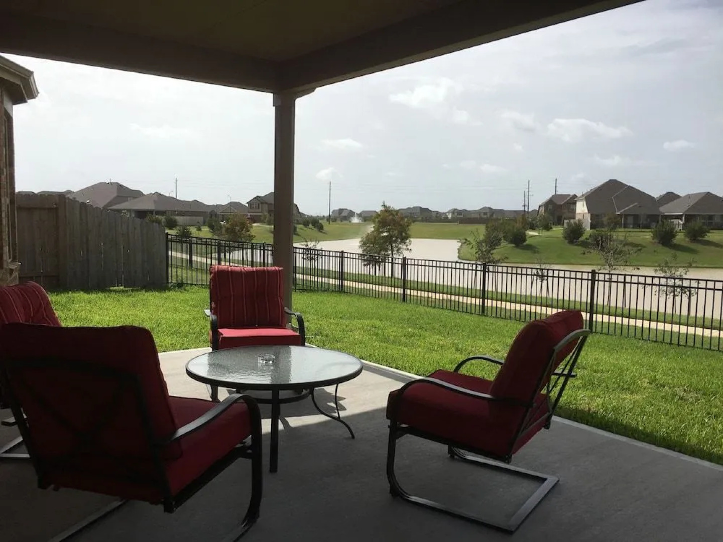 Lake Front House 4BR2B In West Houston