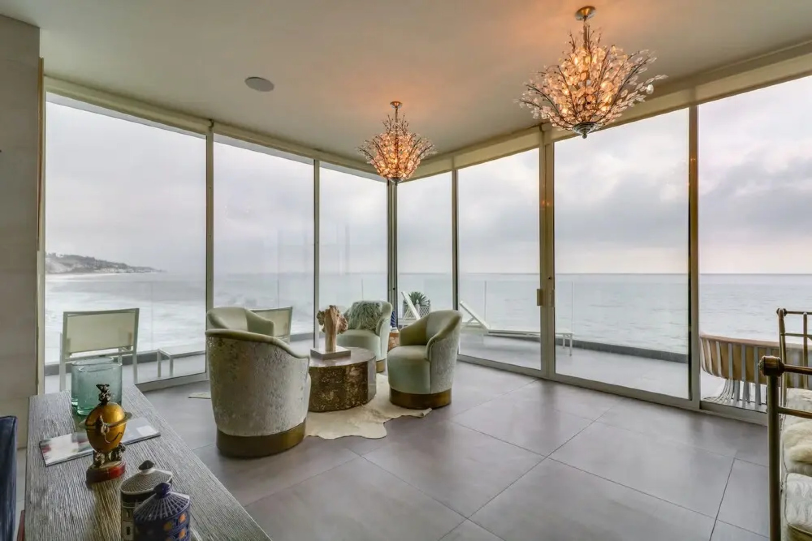 Oceanfront Apartment in Malibu w/ Beach Access!