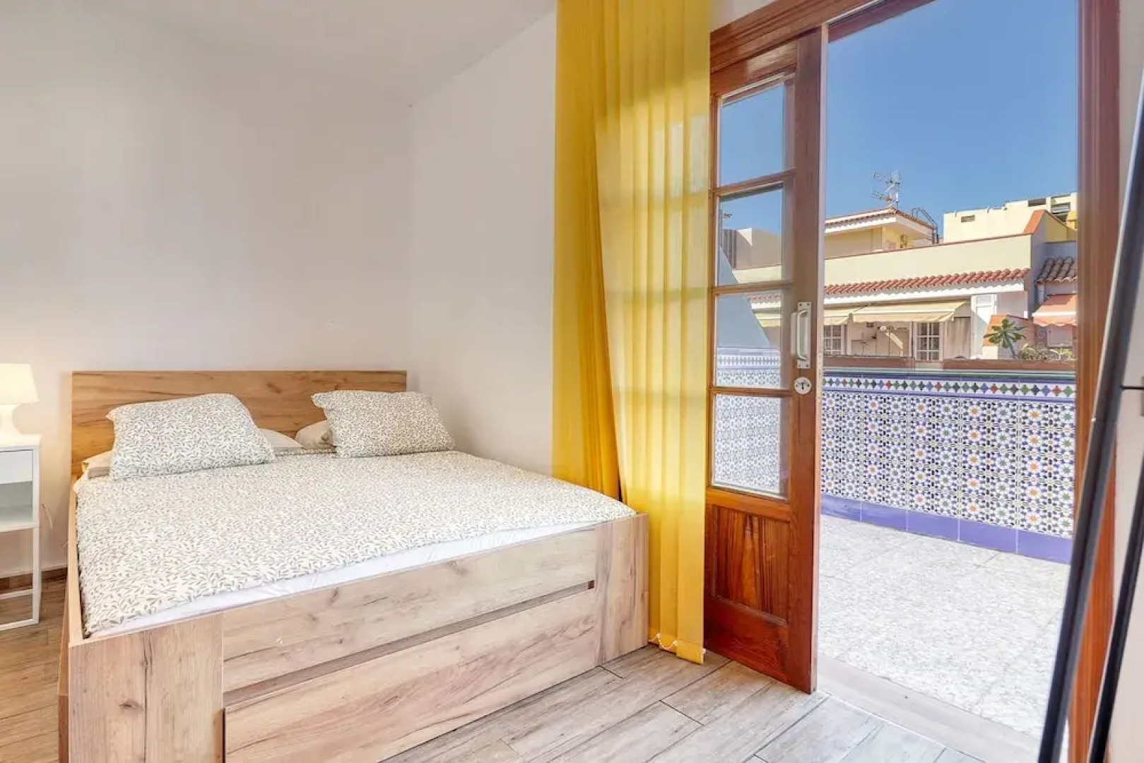 Retreat w Ocean Views Private Parking Ensuite