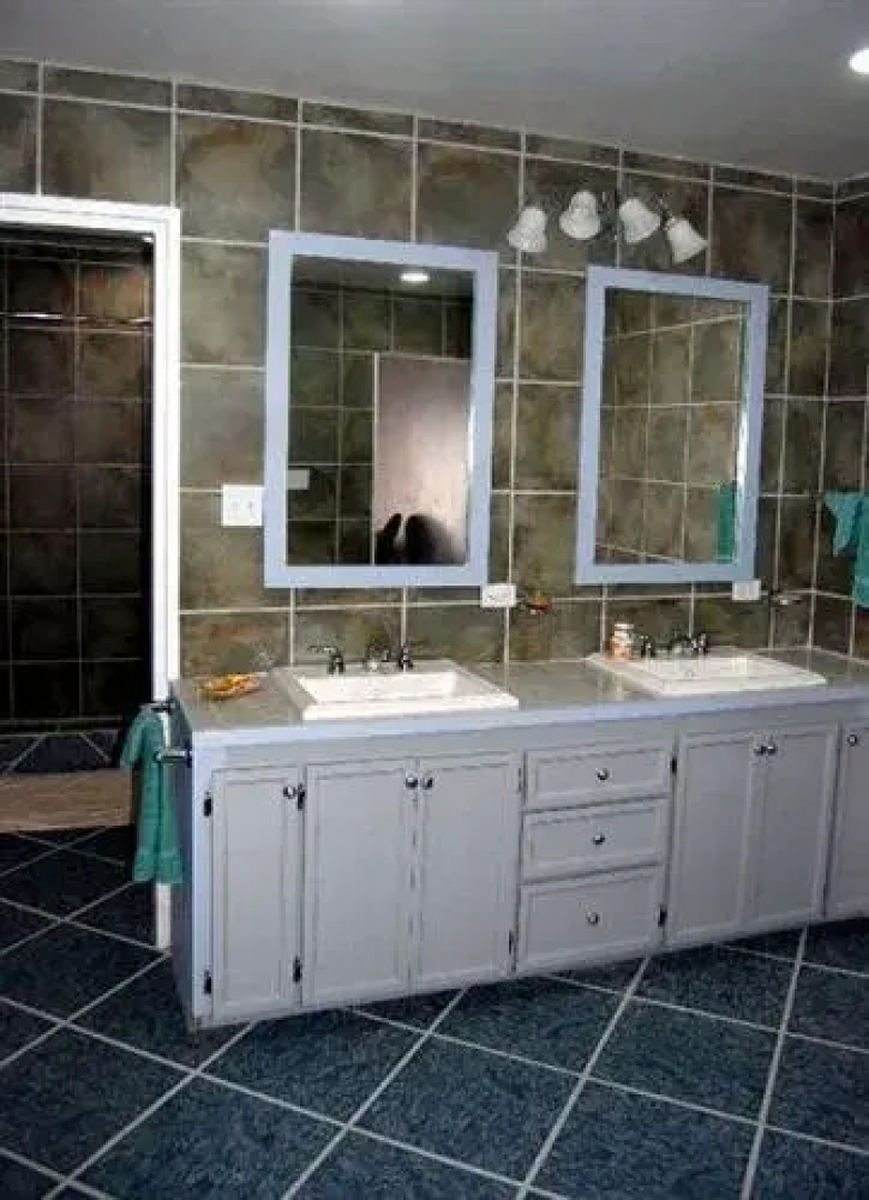 Fort Recovery Beachfront Villa & Suites Hotel