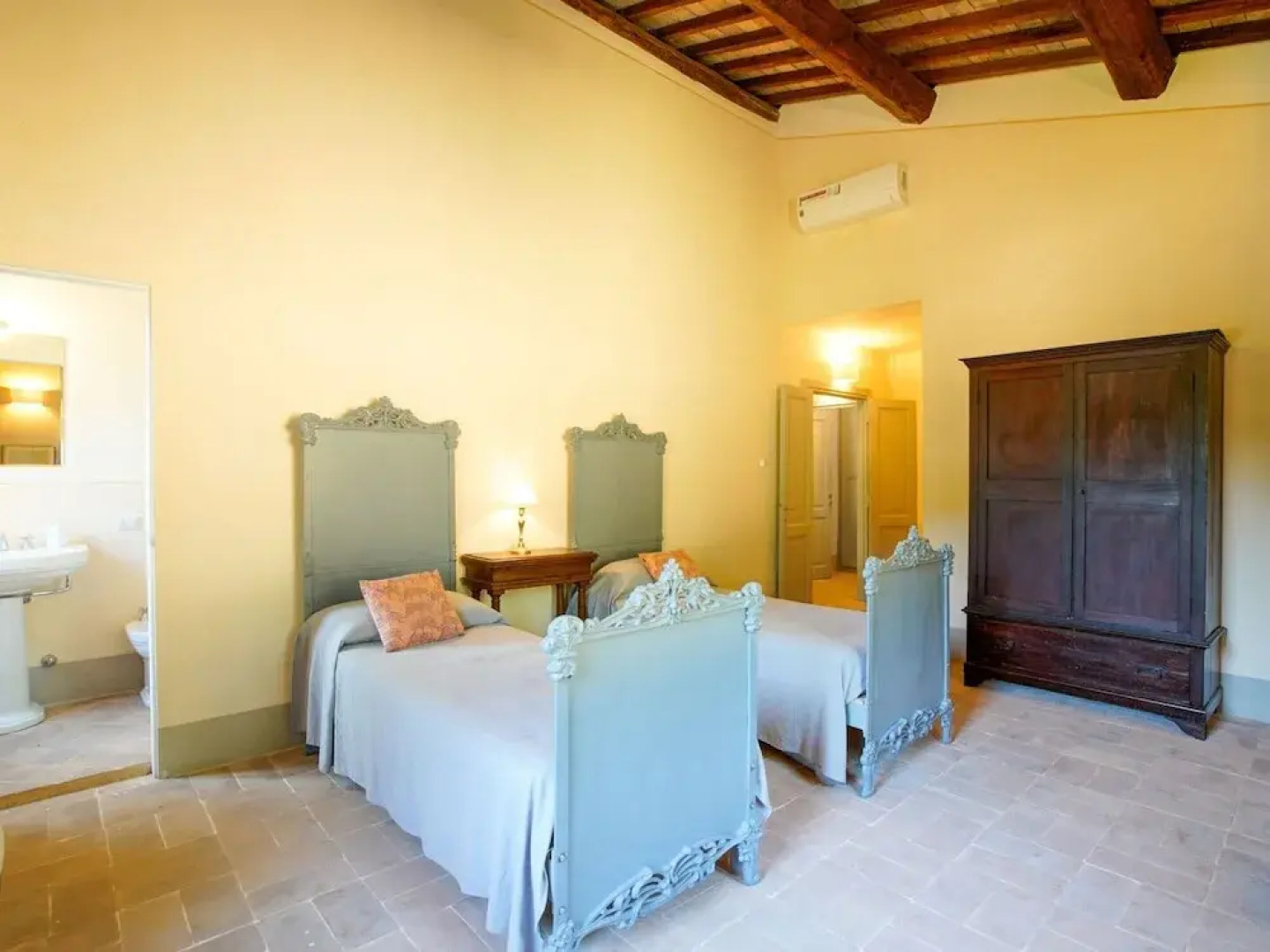 Belvilla by OYO Villa Sparina