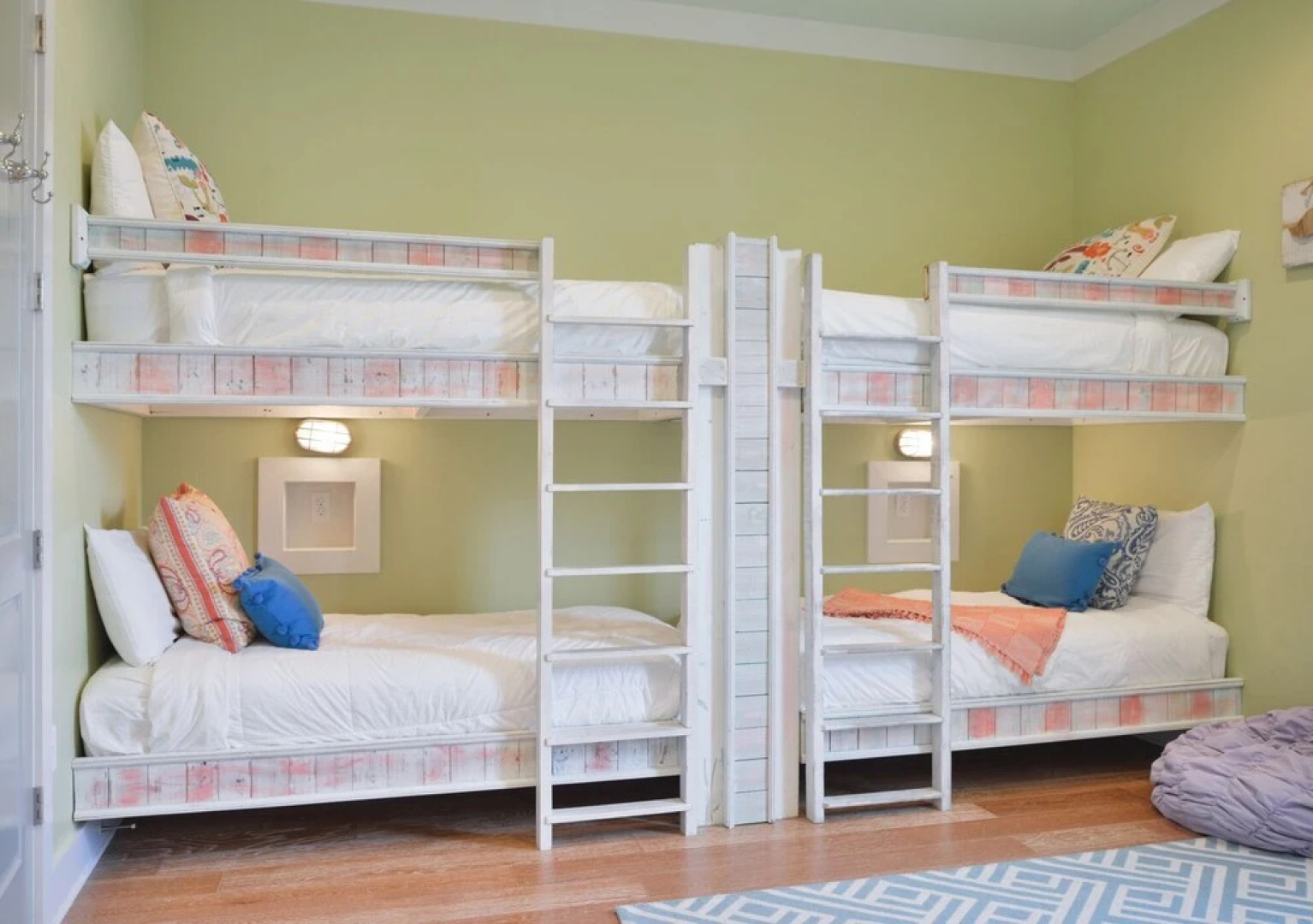 The Dawn Treader - 1232982