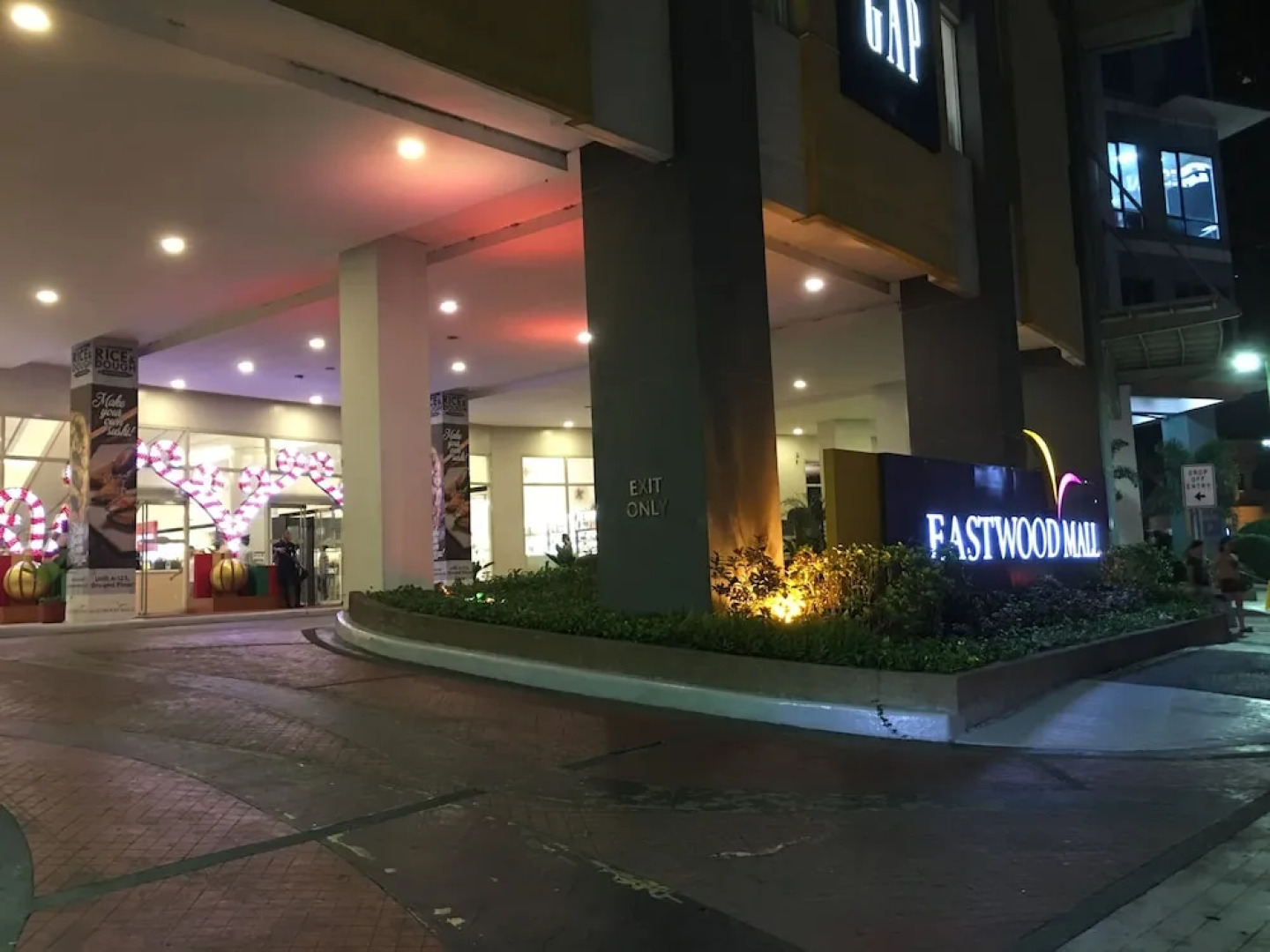 Stunning Eastwood Condo Suite