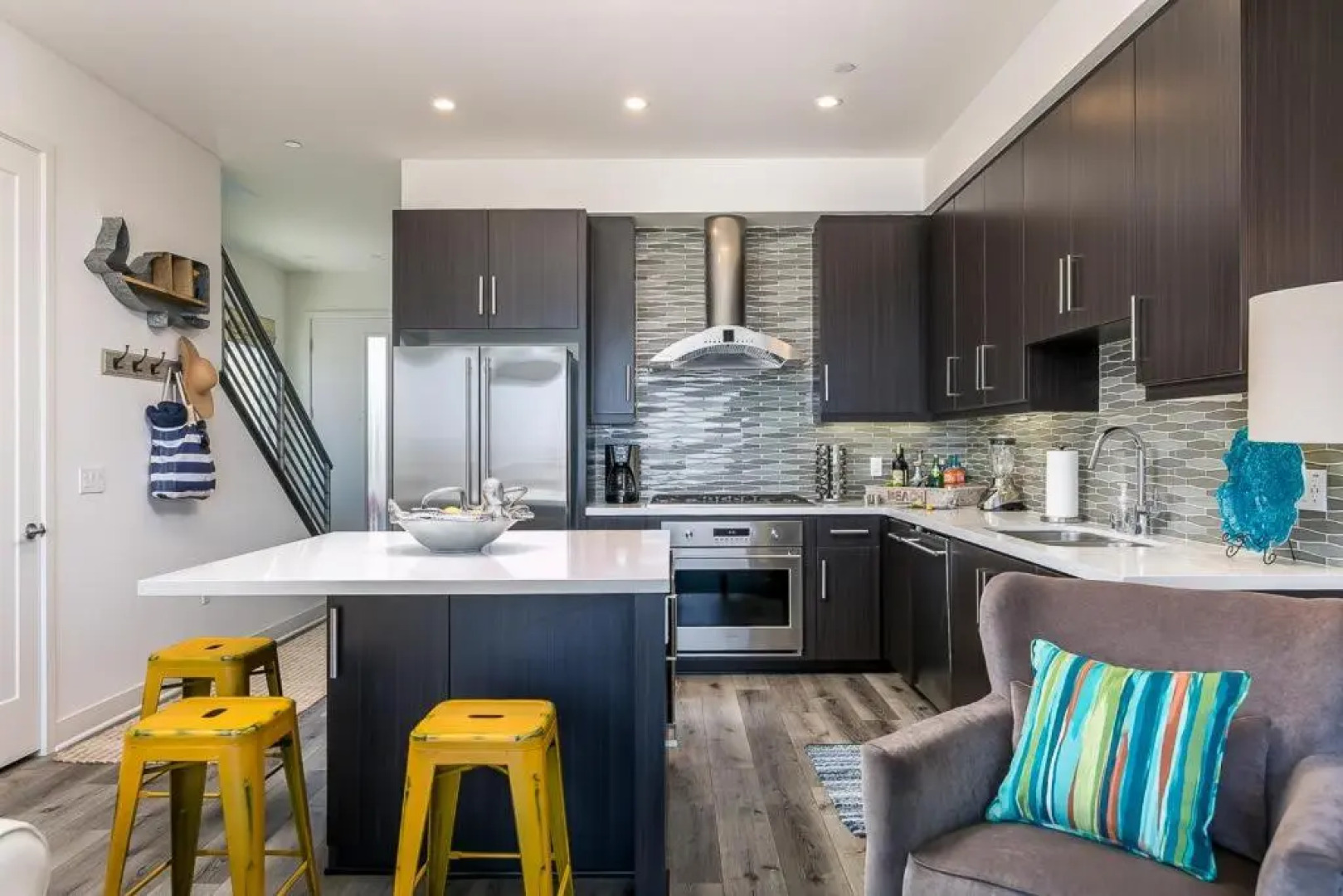 Ocean View 3 Bedrooms Condo, just steps from the park, pier & water!