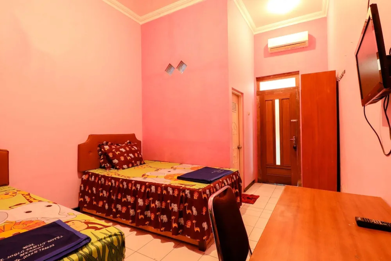 Joglo Family Hotel & Homestay