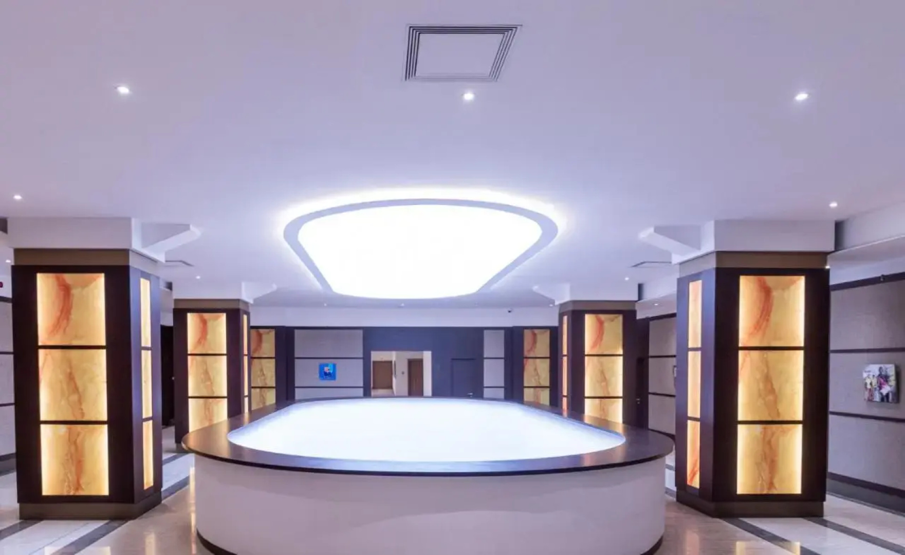 Krystal Palace Douala