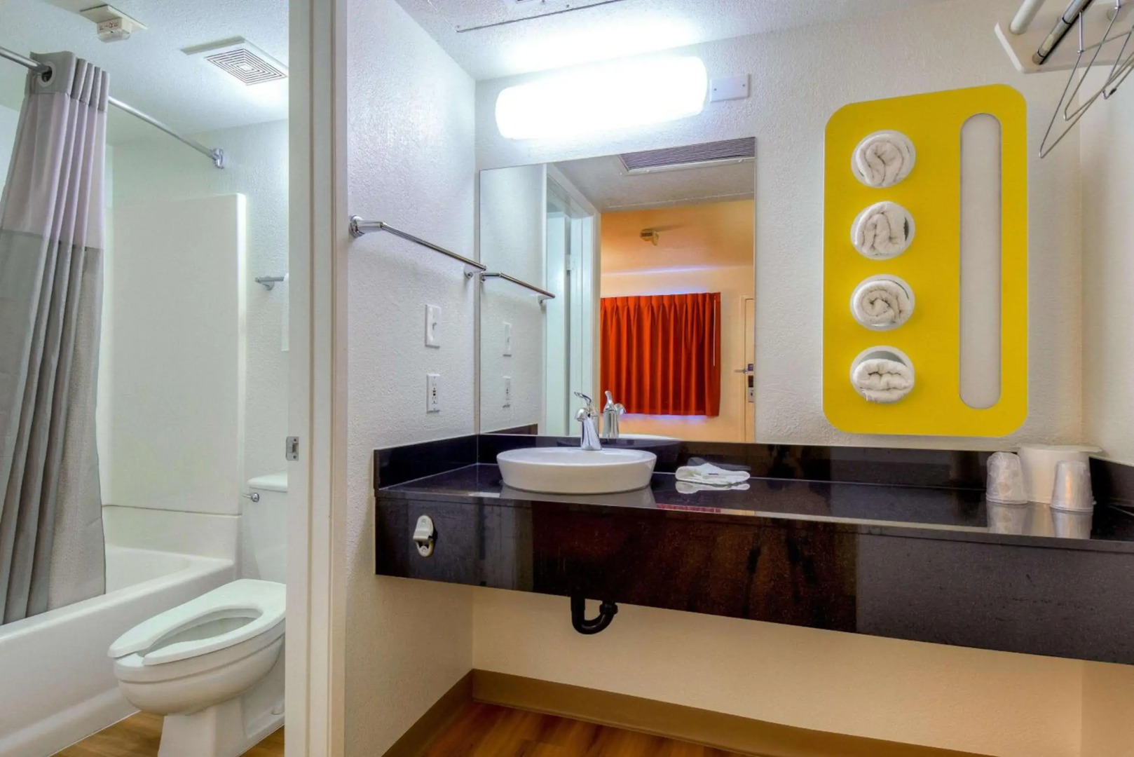 Motel 6 Pomona, CA - Los Angeles