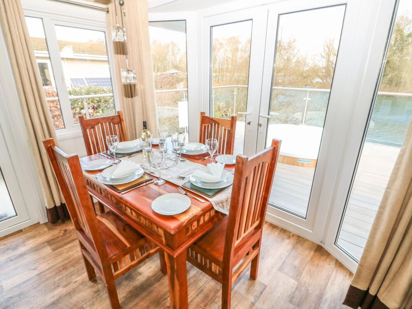 No 4 Elm Drive, Lincoln