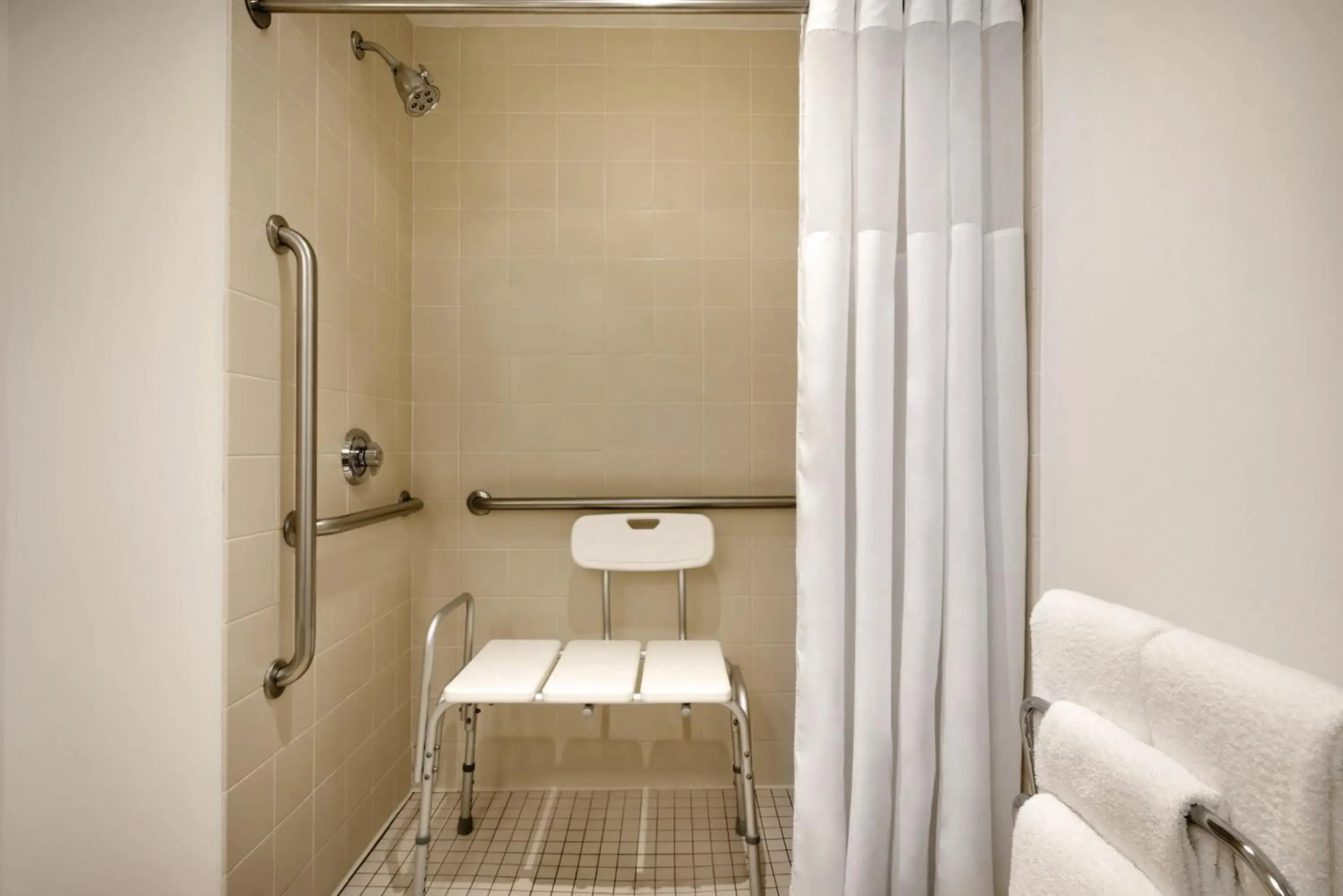 Country Inn & Suites by Radisson, Des Moines West, IA