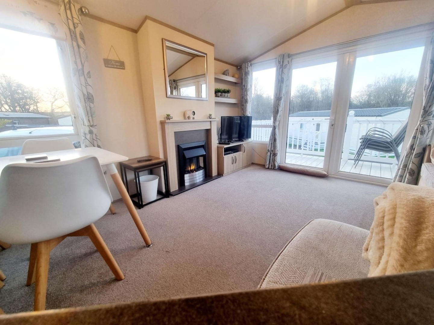 Impeccable 2-bed Caravan in Morpeth - Willow Burn