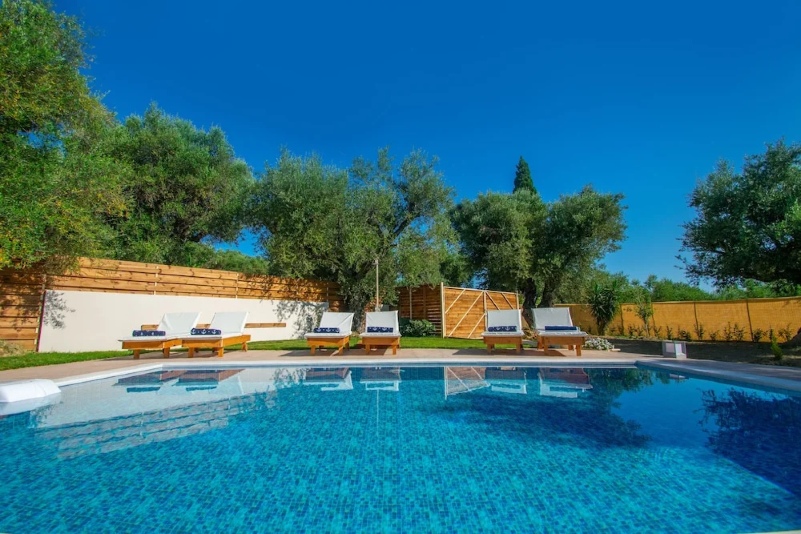 Zante Lagos Holiday Homes