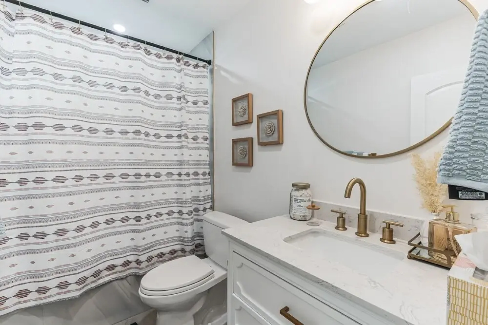 Casa Cervo - Stunning Home In Great Location, Walkable To Restaurants, Shopping, And The Beach! 4 Bedroom Home by Redawning