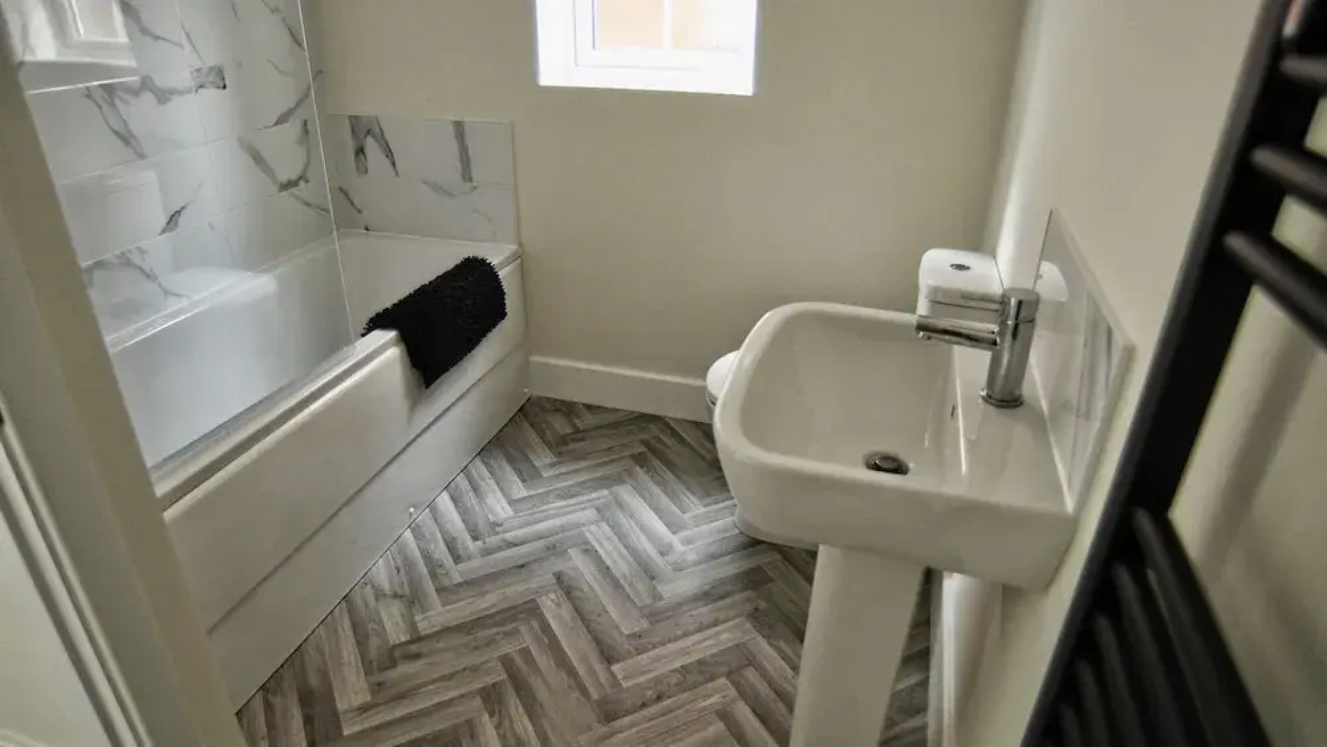 3Bd Gem In The Heart Of Barnetby Le Wold