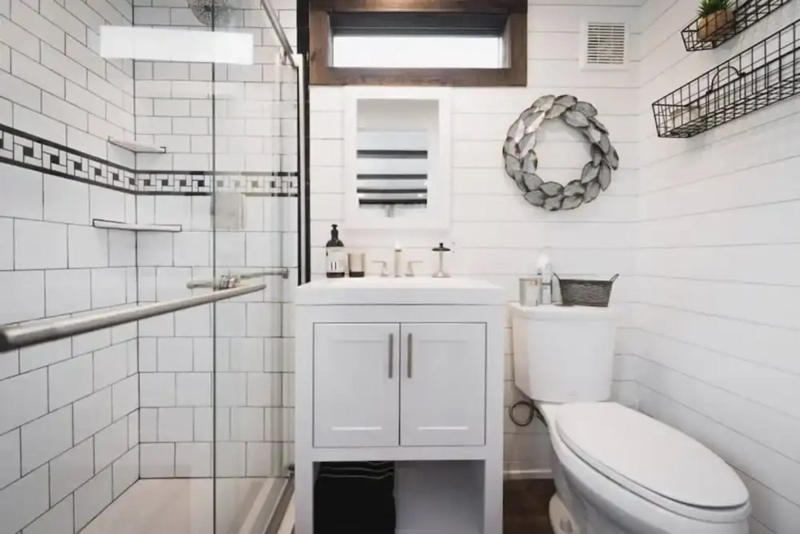 The Classic Tiny Cargohome 12 min to Magnolia Silos Baylor