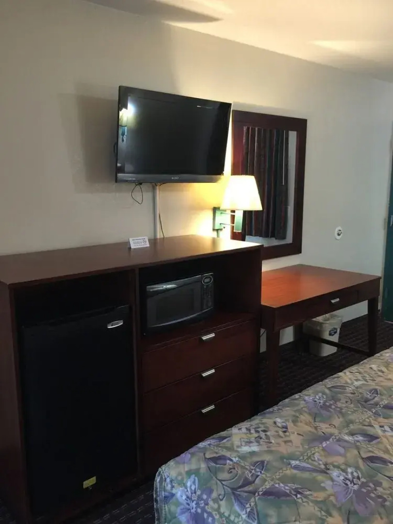 Executive Inn & Suites