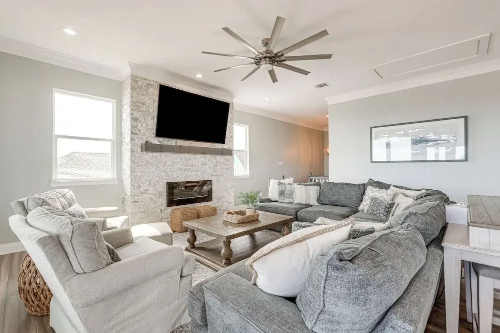 'footprints in the Sand' - Luxe Freeport Home!