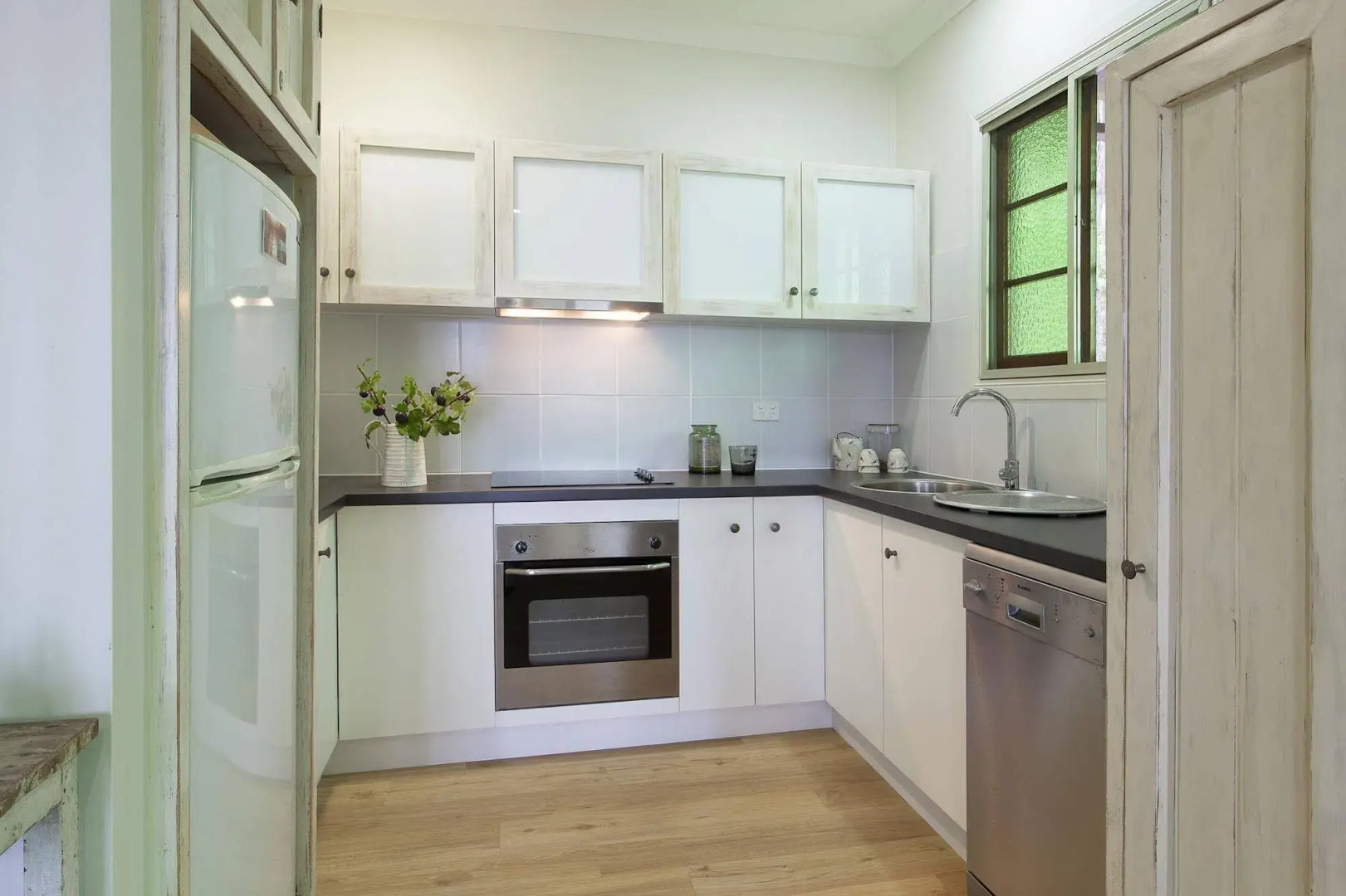 Eumarella Shores Noosa Lake Retreat