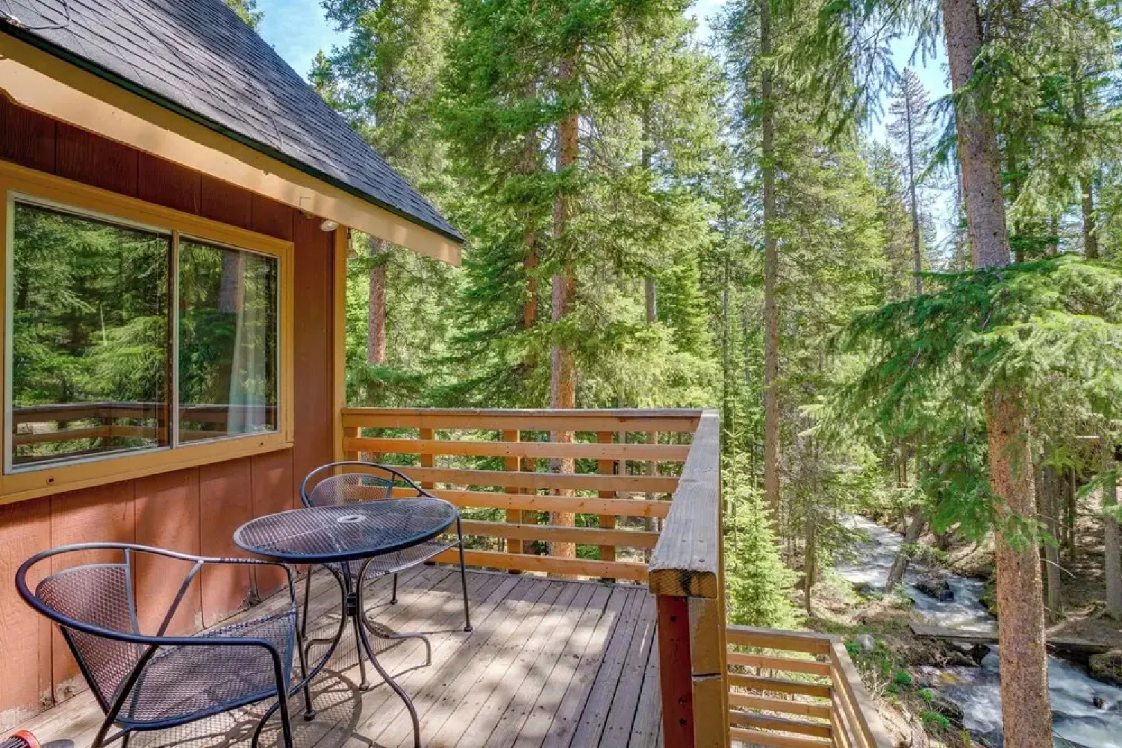 Riverside Colorado Cabin w/ Deck & Hot Tub