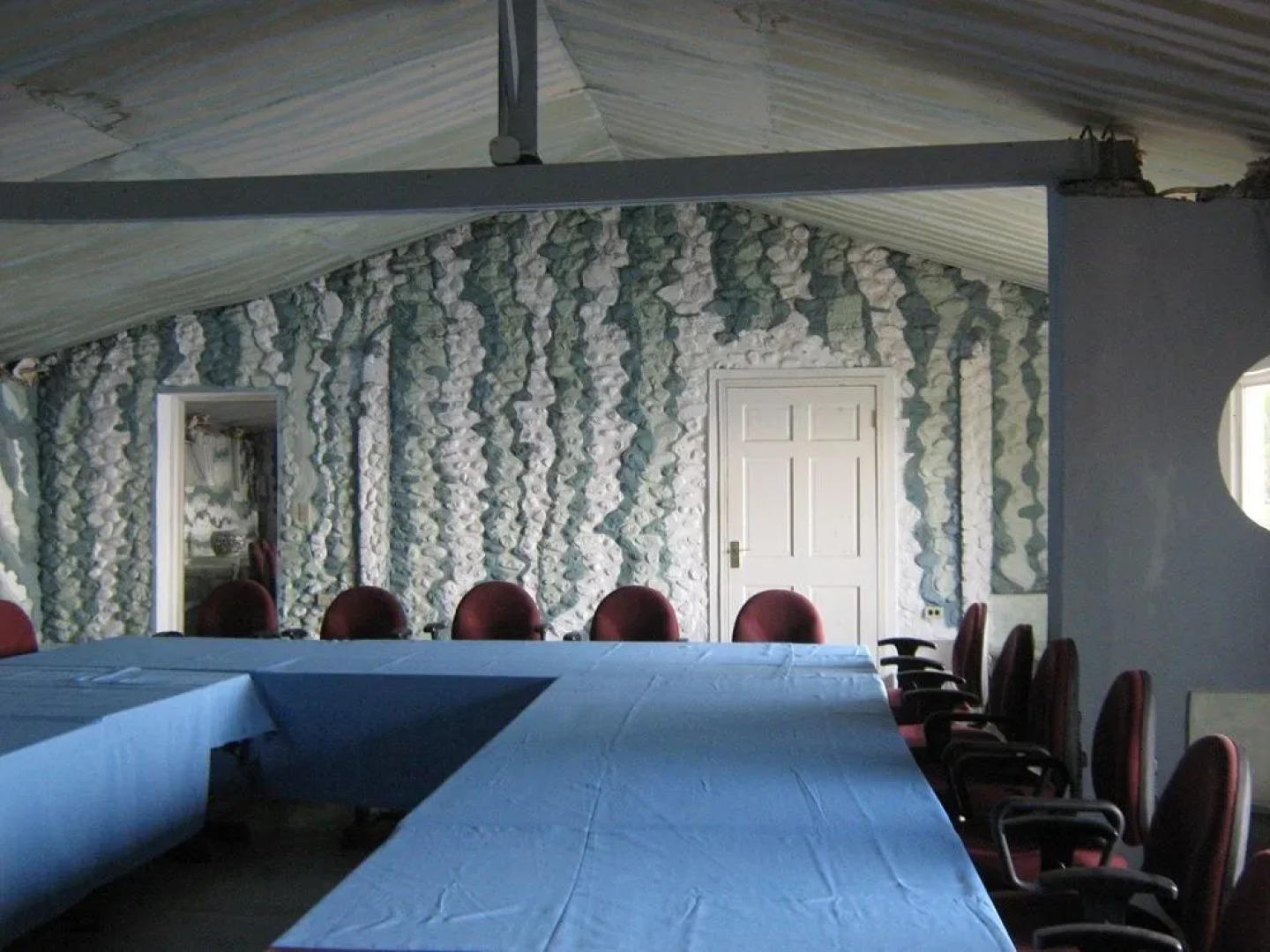 Ouanga Bay Beach Hotel