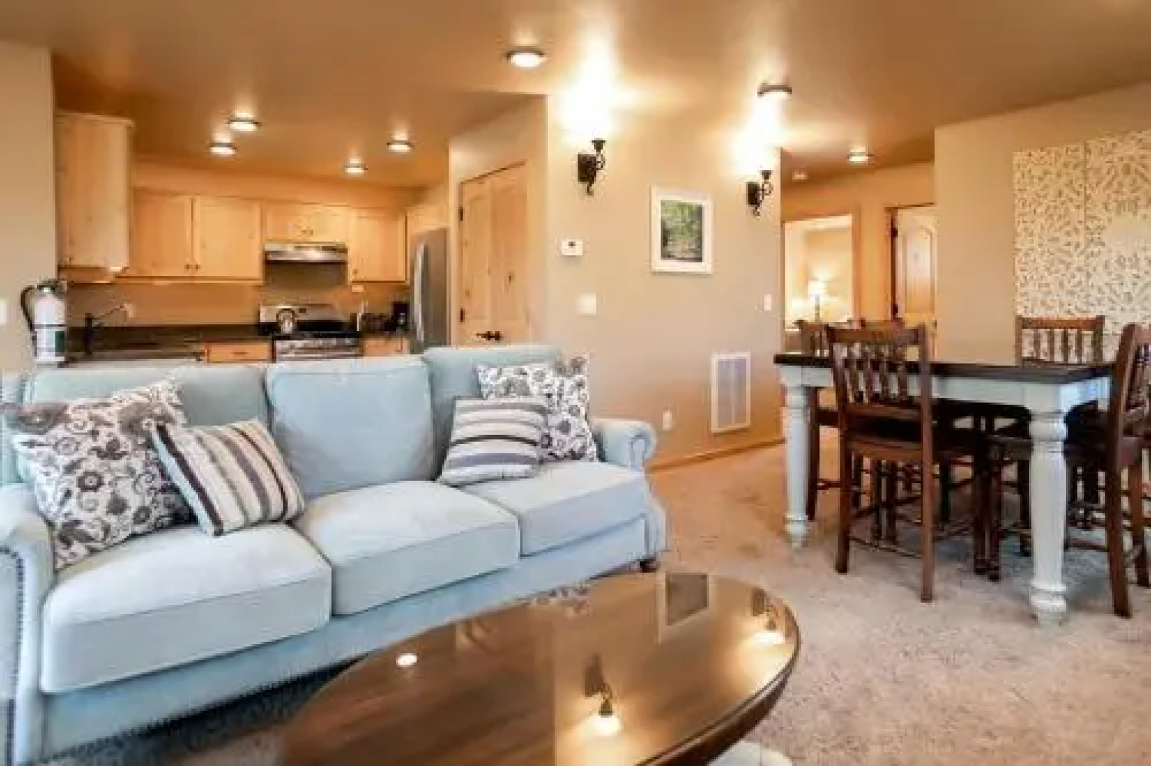 Raspberry Garden Inn & Suites