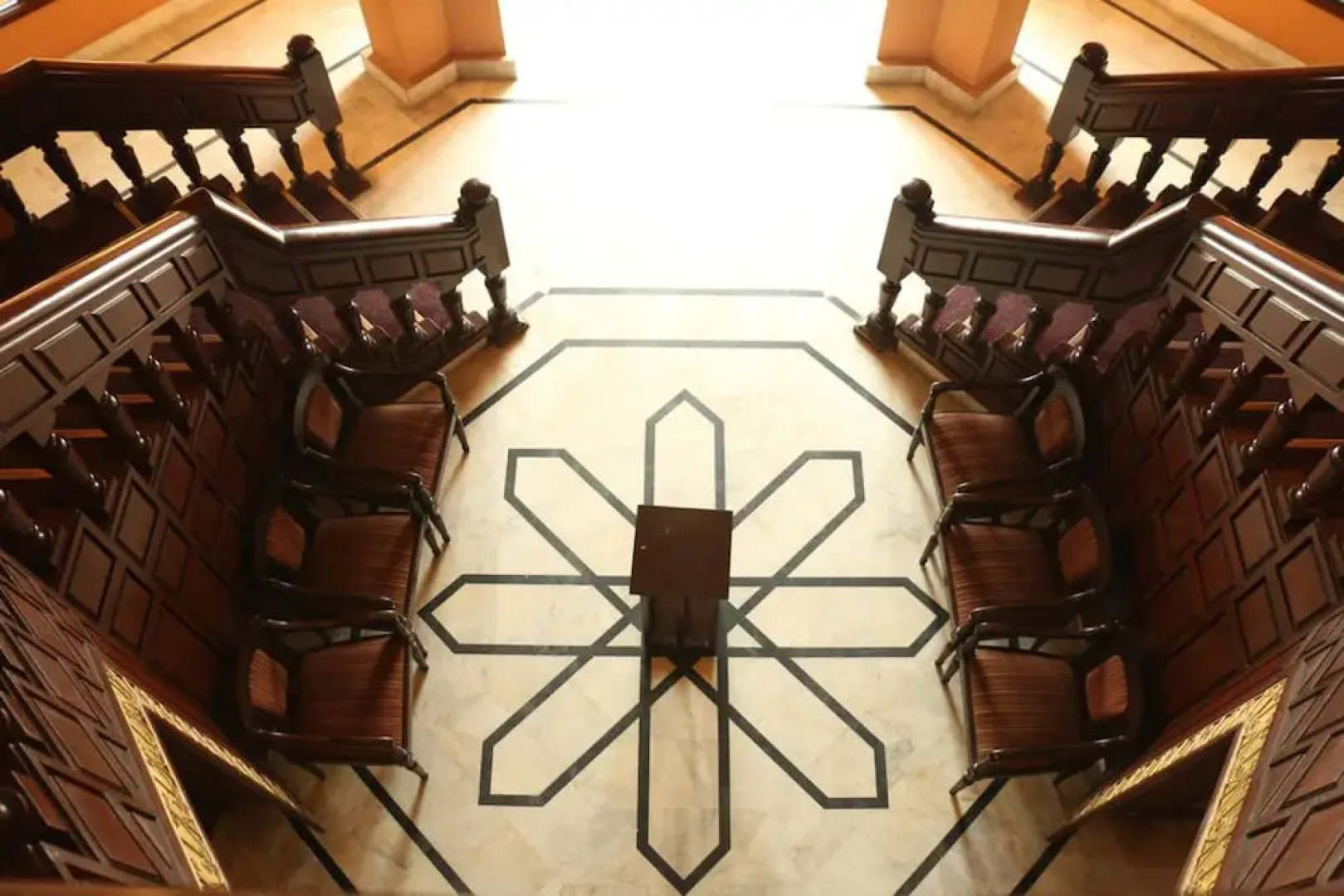 Garvaish Luxury Hotel