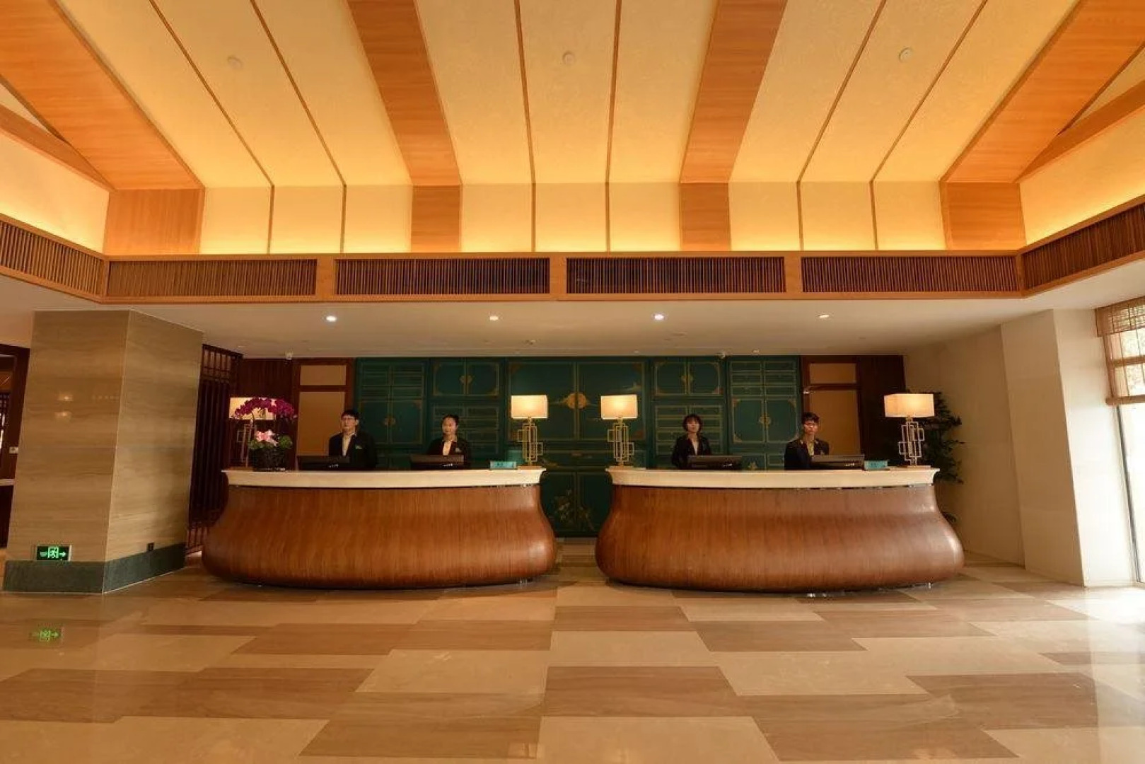 Meicheng Swan Lake Resort Hot Spring