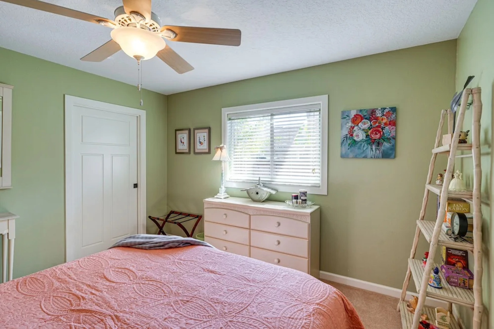 Auburndale Vacation Rental w/ Yard & Lake Views